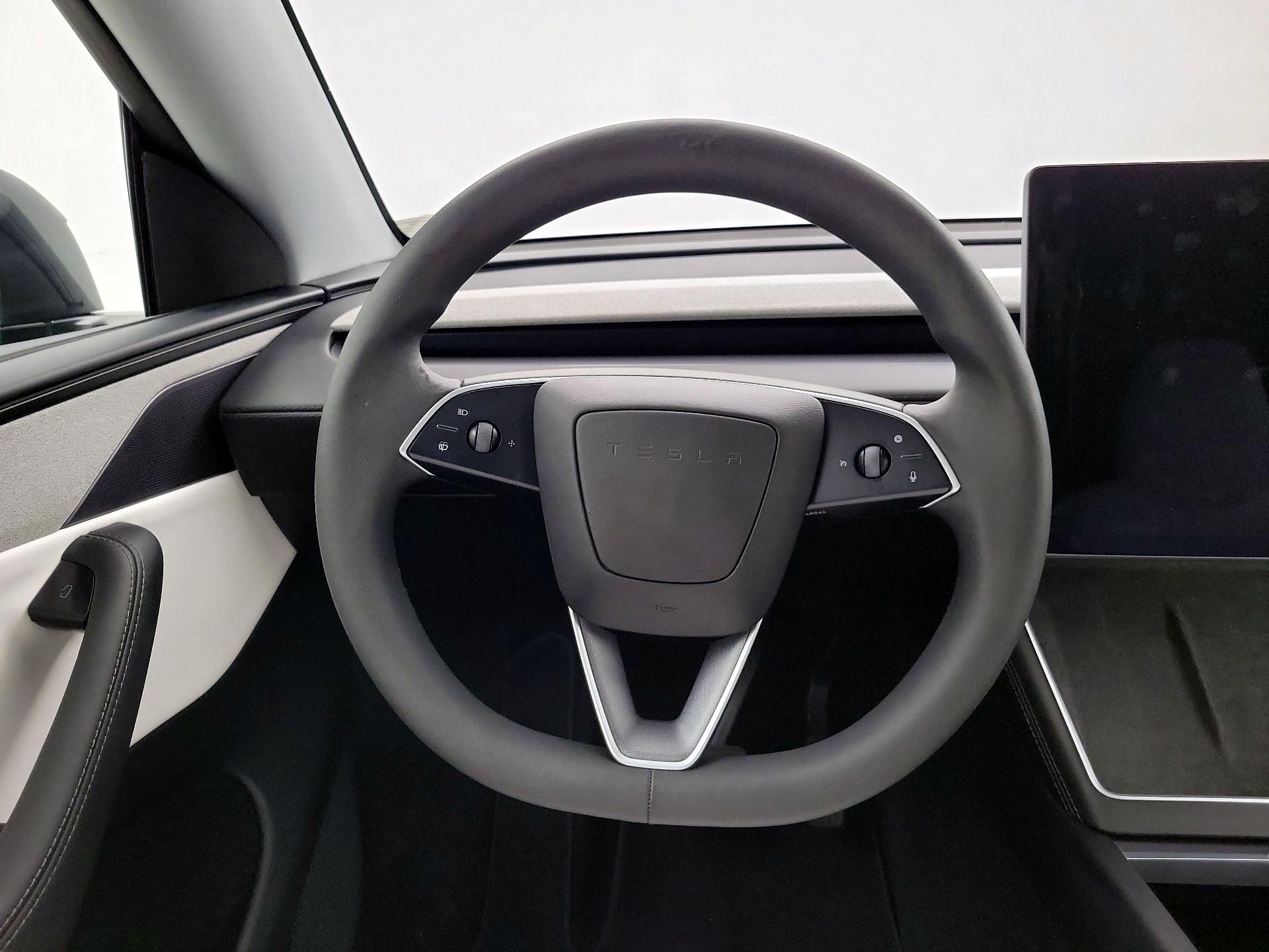 Thumbnail: 2026 Tesla Model Y - 10
