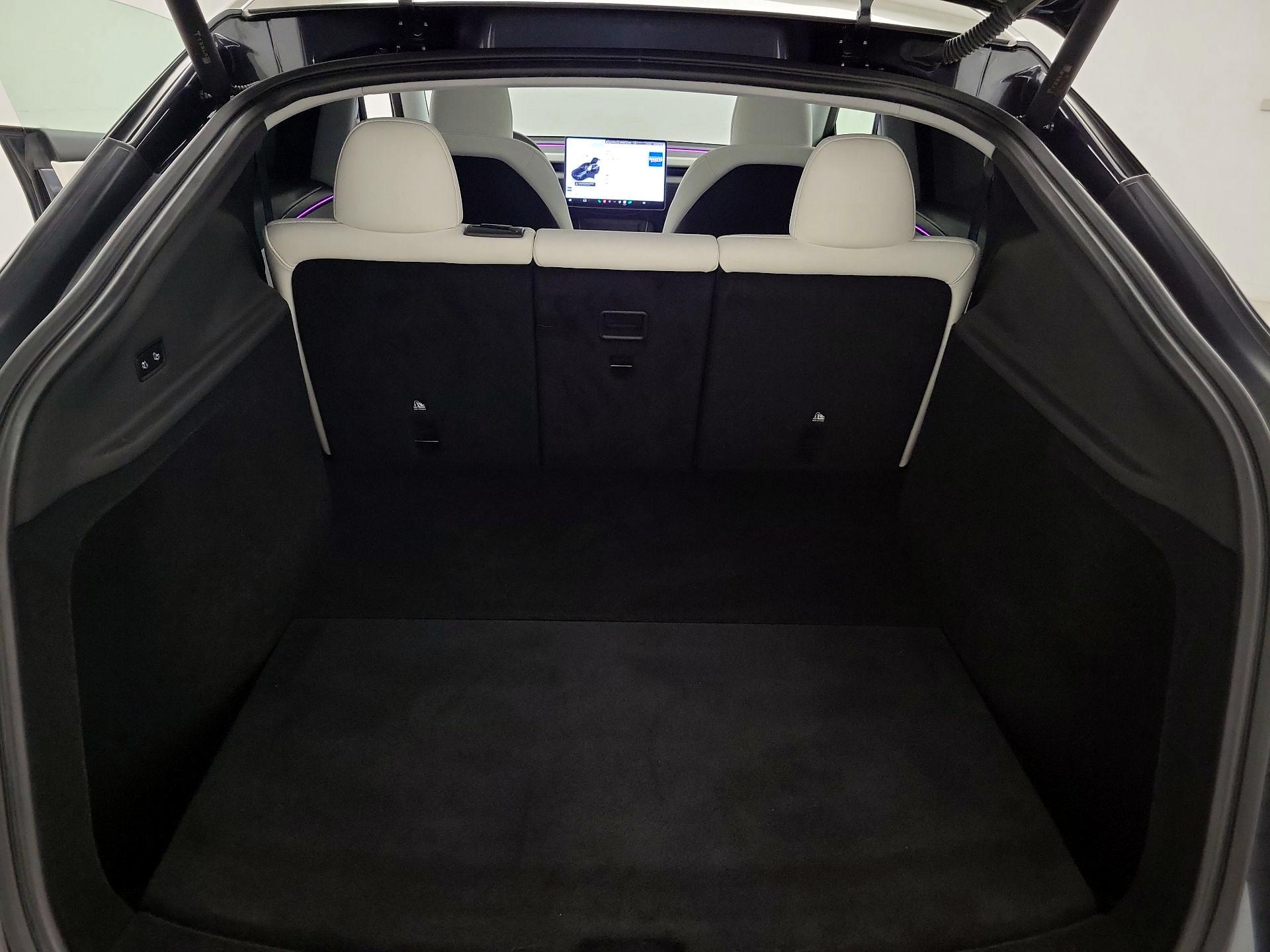 Thumbnail: 2026 Tesla Model Y - 20