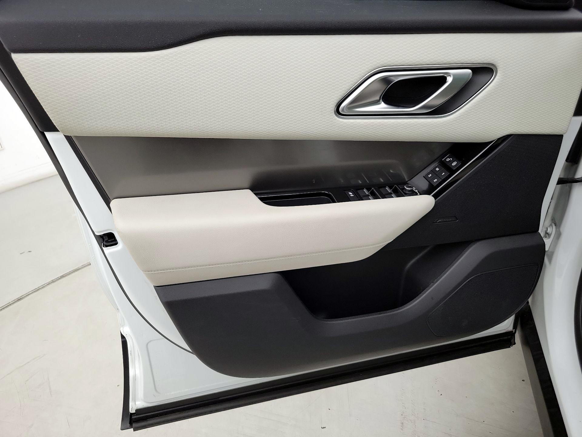 Thumbnail: 2019 Land Rover Range Rover Velar - 12