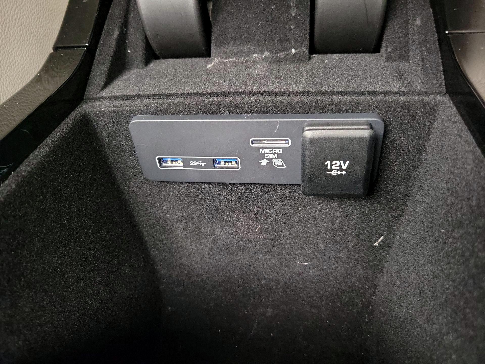 Thumbnail: 2019 Land Rover Range Rover Velar - 19