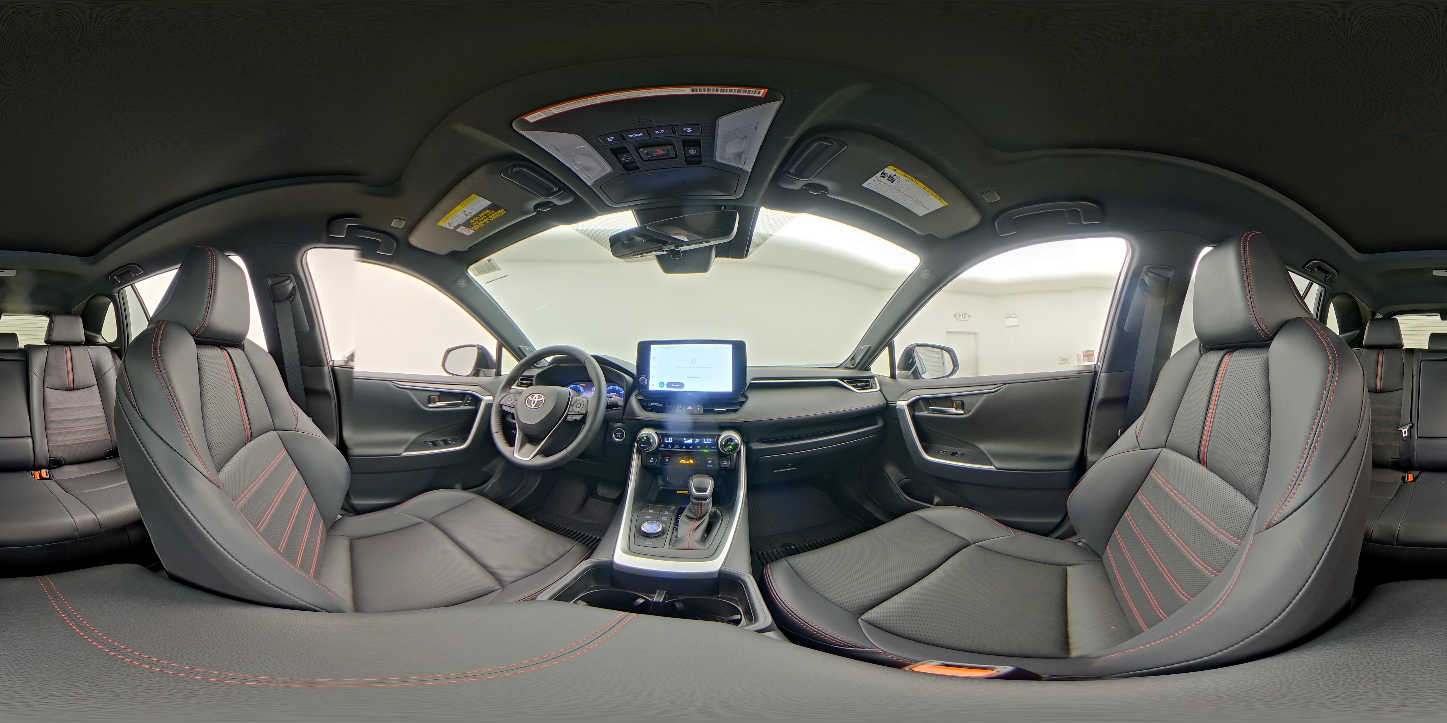 2025 Toyota RAV4 XSE - Photo 26