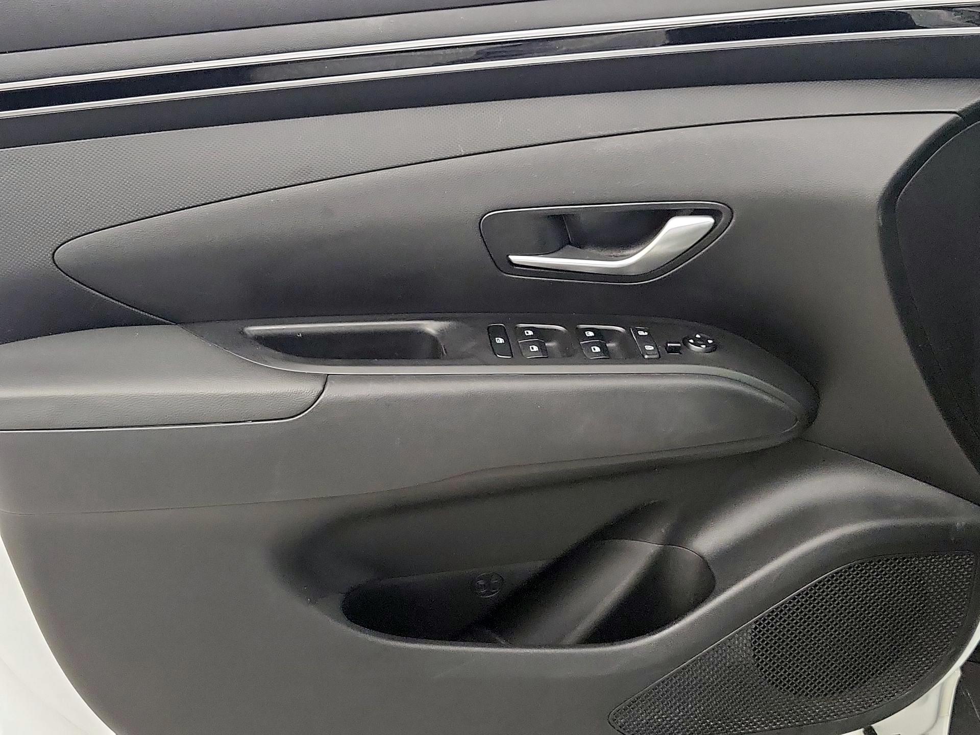 Thumbnail: 2022 Hyundai Tucson - 12