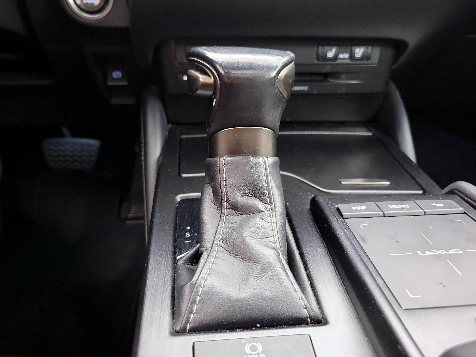 Thumbnail: 2019 Lexus ES - 18