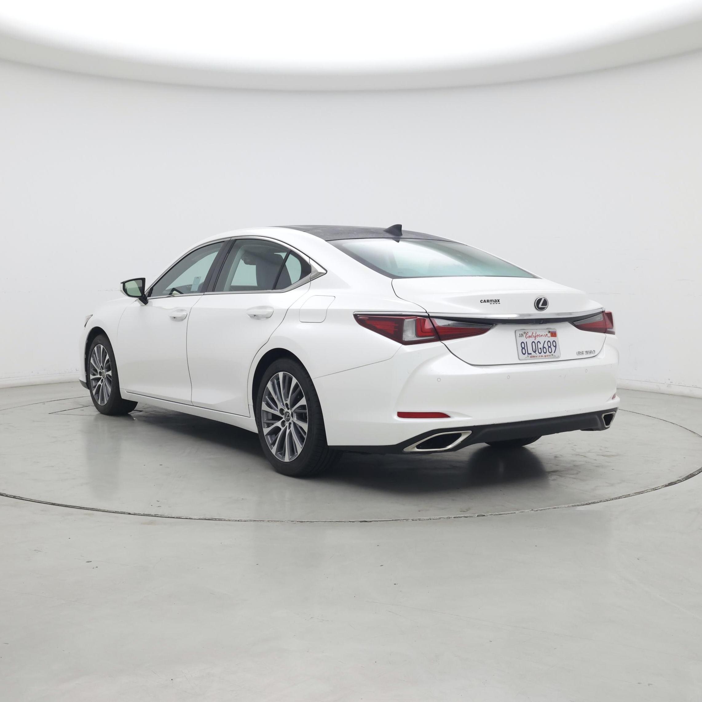 Thumbnail: 2019 Lexus ES - 2
