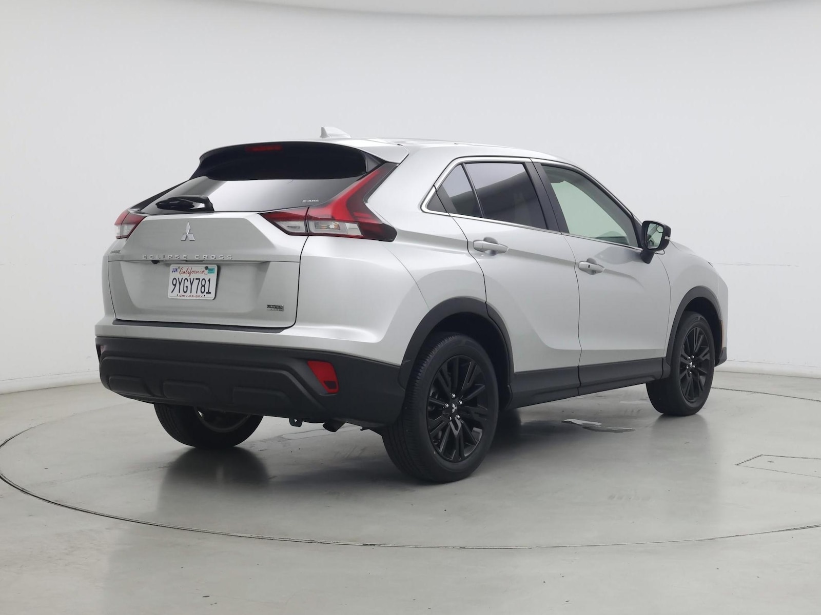 2024 Mitsubishi Eclipse Cross LE - Photo 9