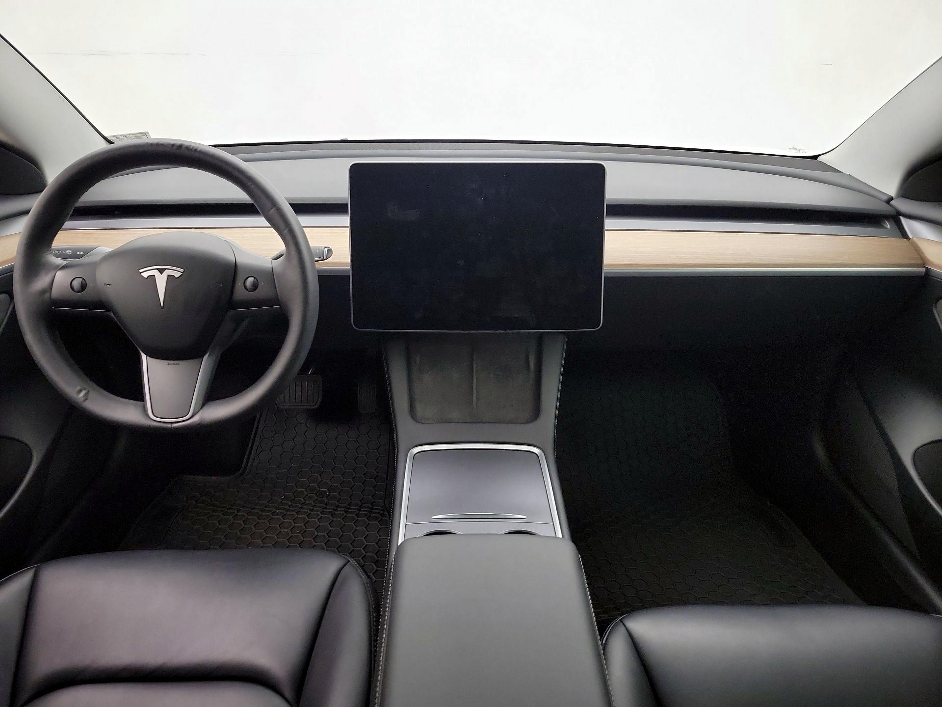 Thumbnail: 2023 Tesla Model 3 - 9