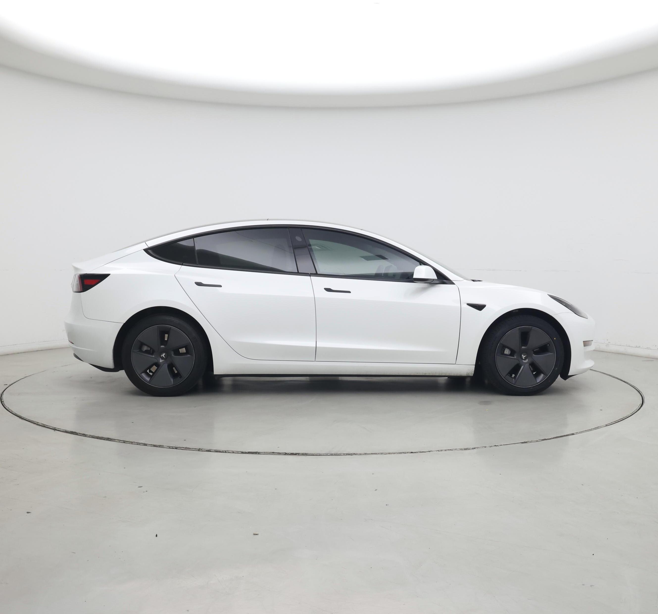 Thumbnail: 2023 Tesla Model 3 - 7