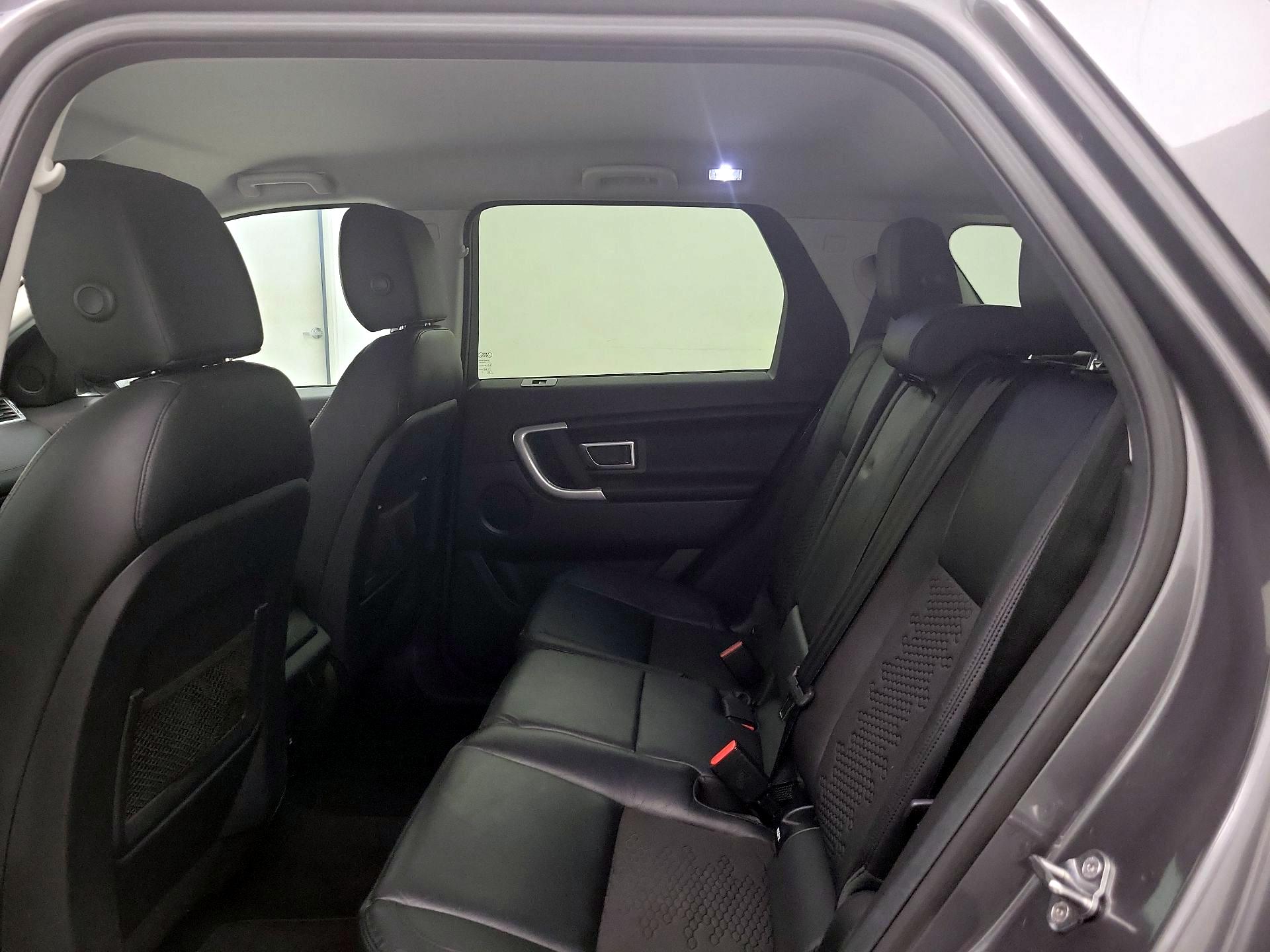 Thumbnail: 2018 Land Rover Discovery Sport - 19