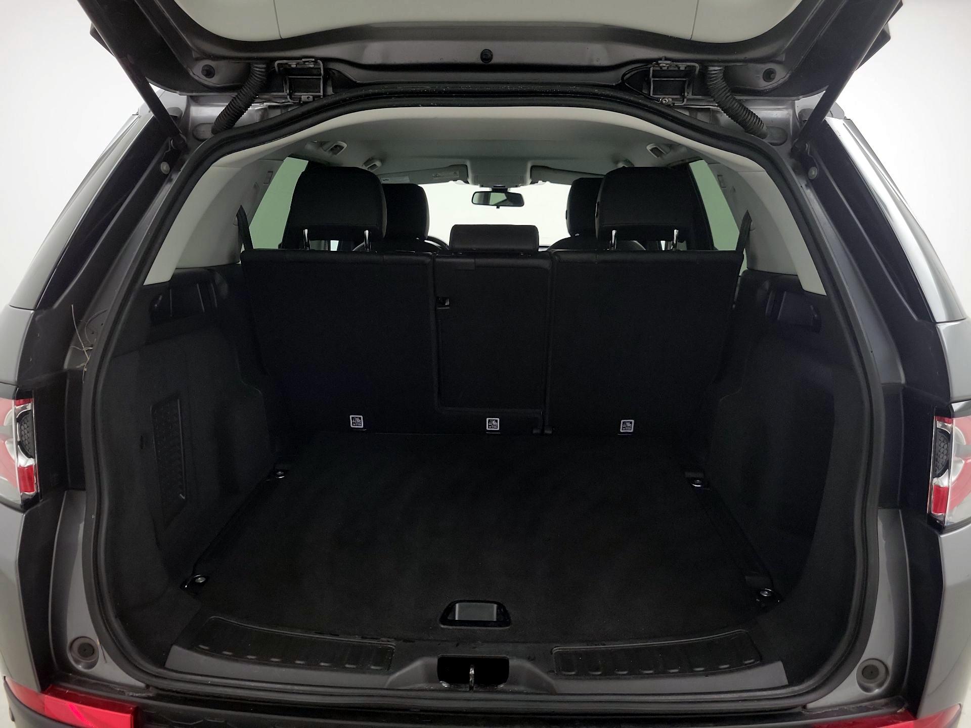 Thumbnail: 2018 Land Rover Discovery Sport - 20