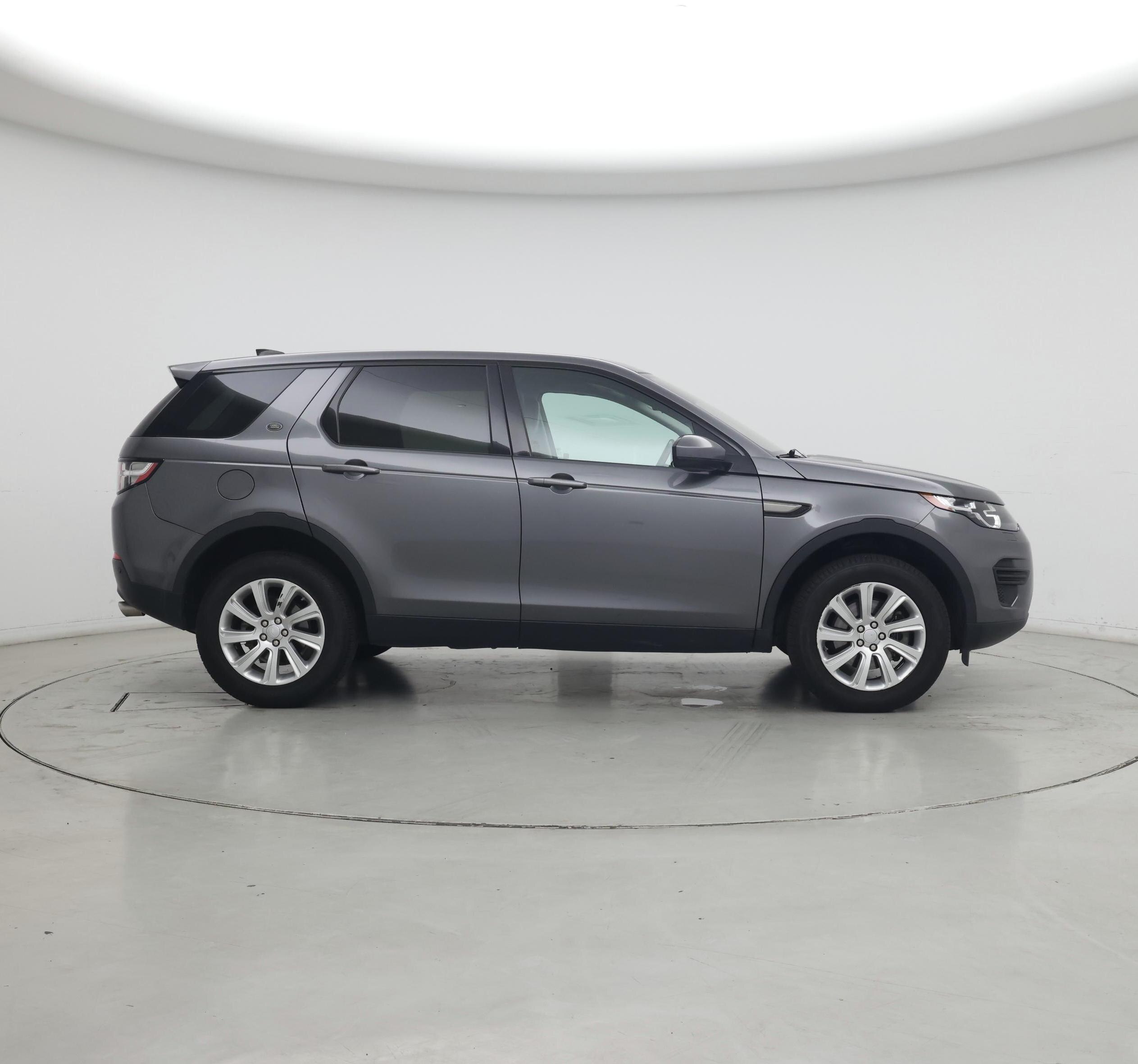 Thumbnail: 2018 Land Rover Discovery Sport - 7