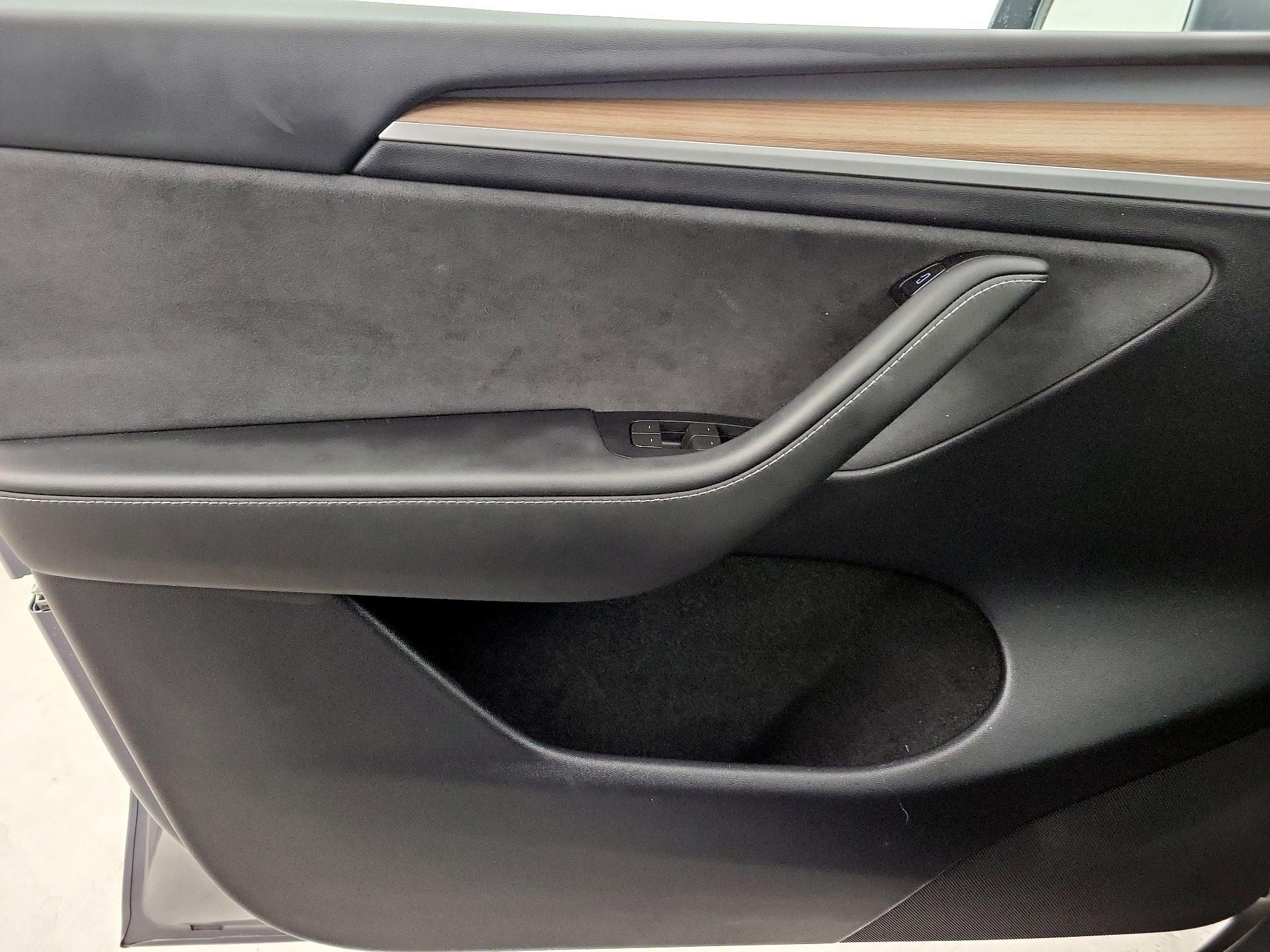 Thumbnail: 2024 Tesla Model Y - 12