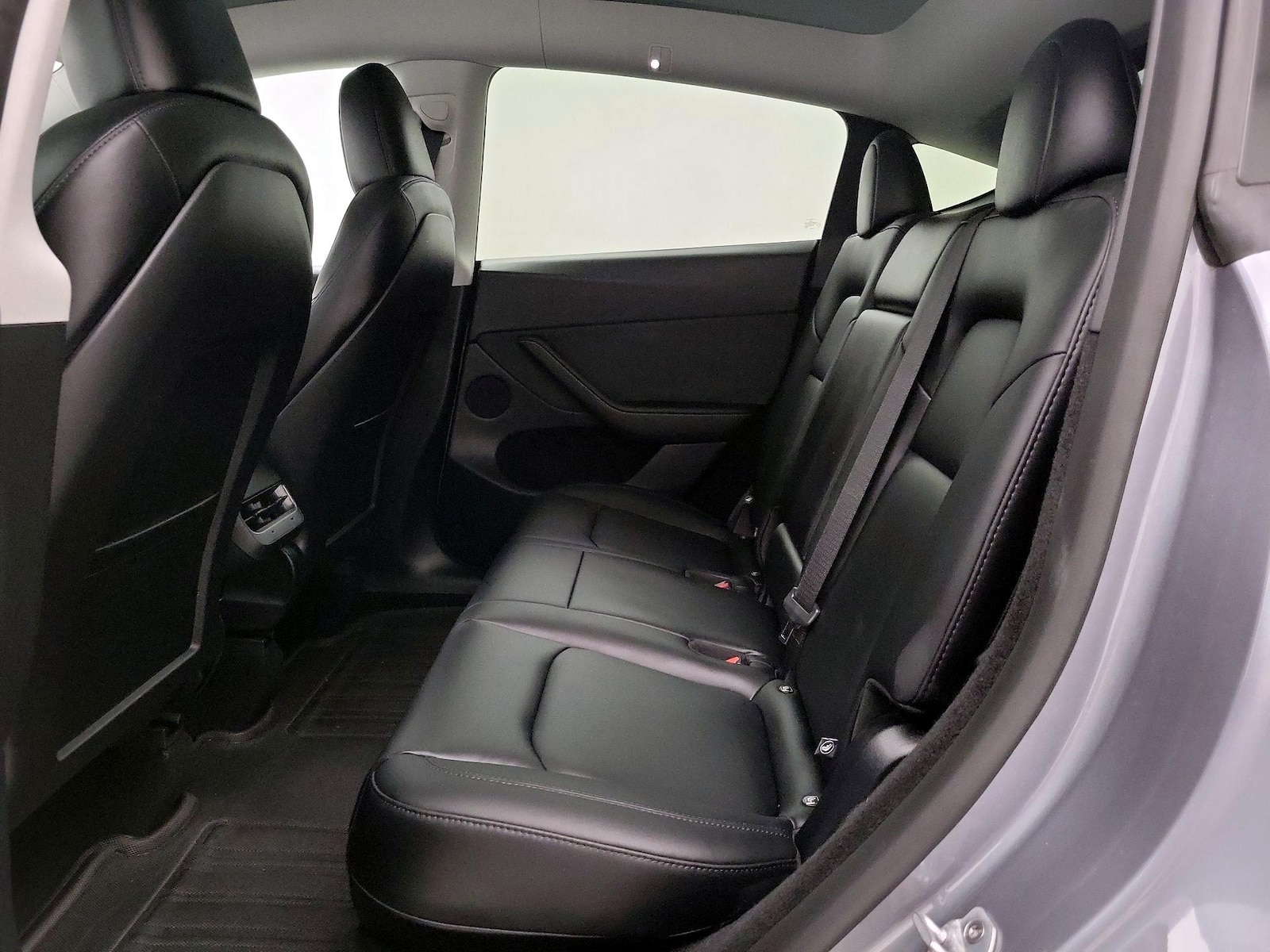 2024 Tesla Model Y Long Range - Photo 20