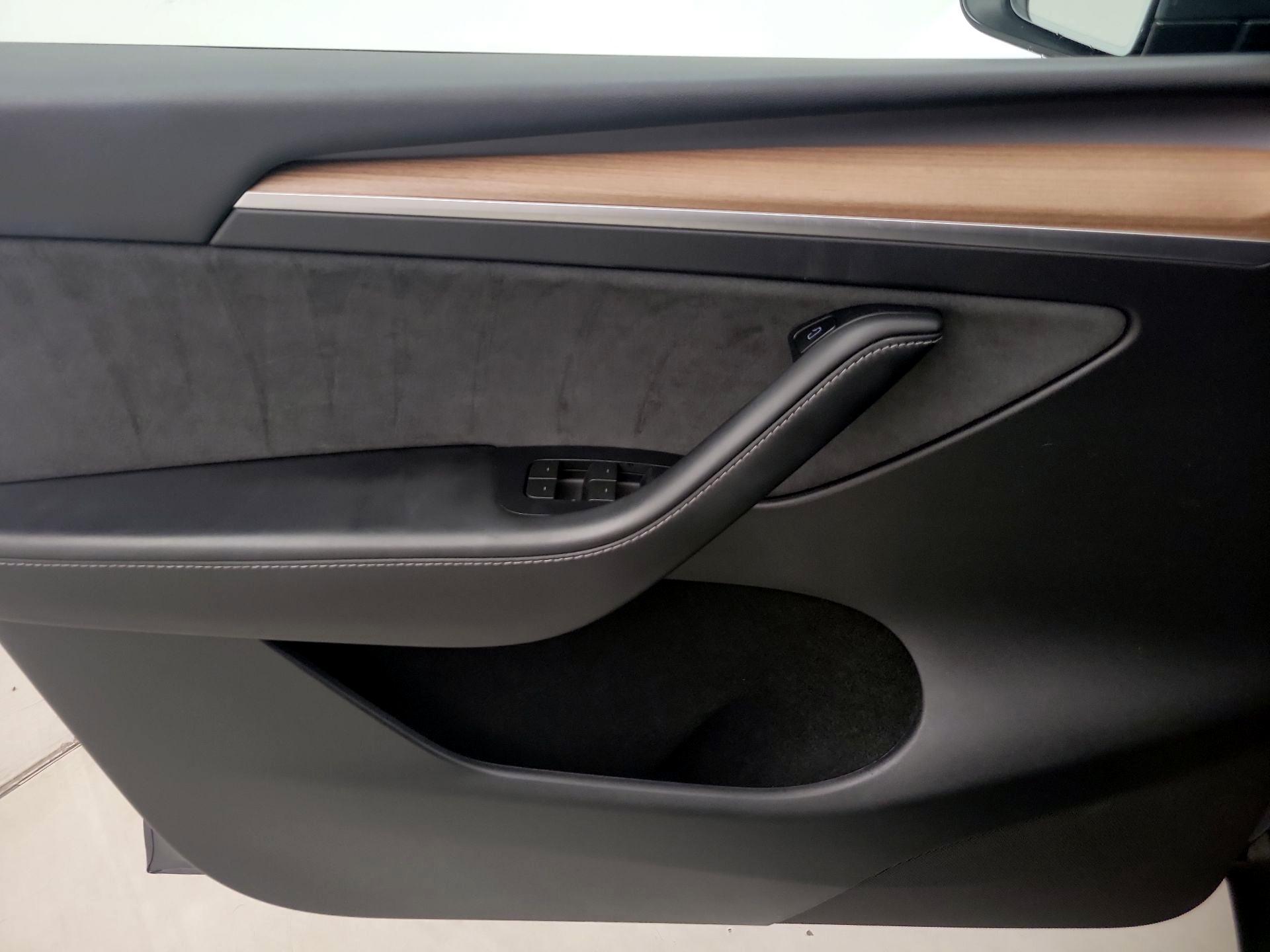 Thumbnail: 2023 Tesla Model Y - 12