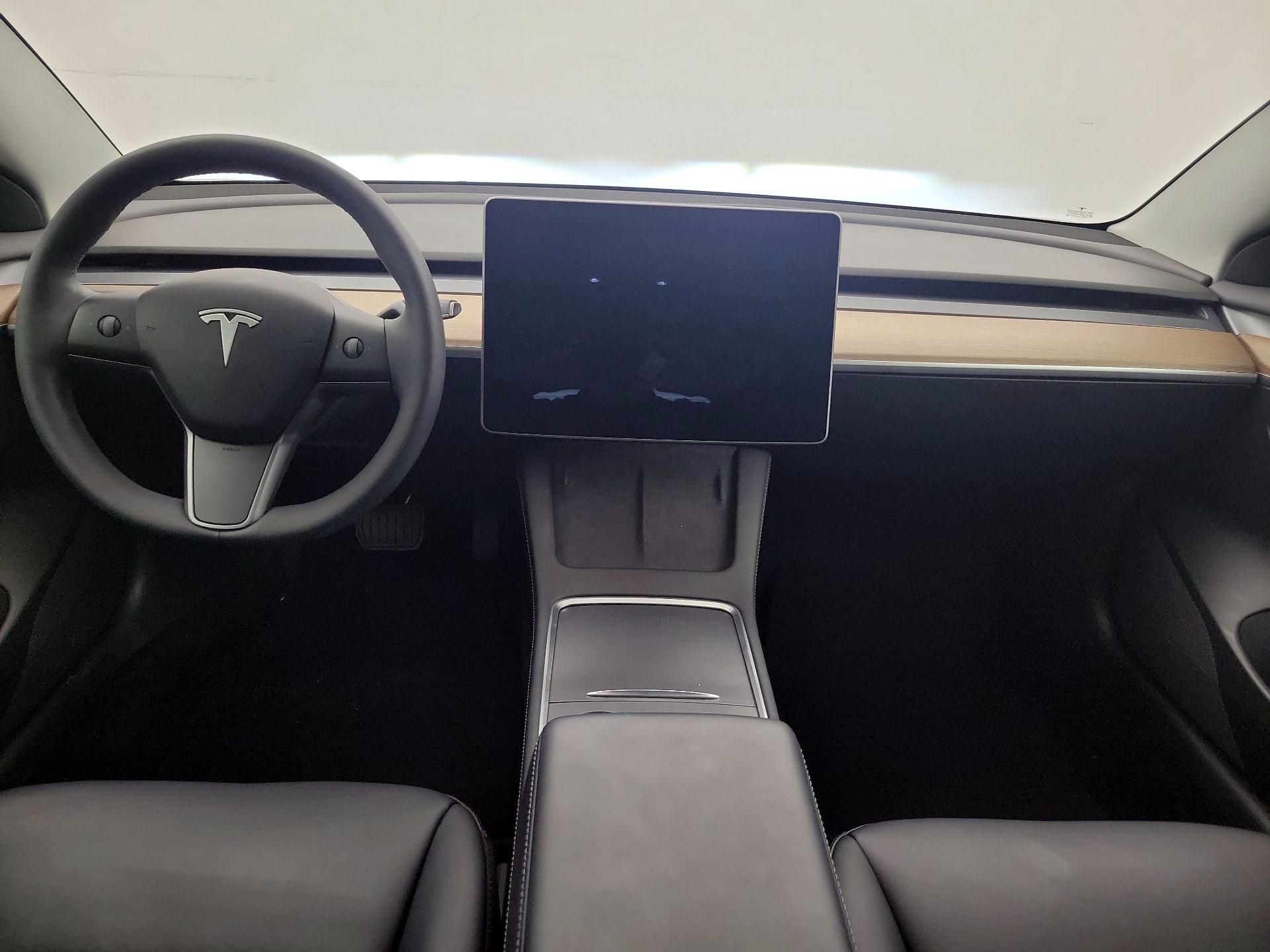 Thumbnail: 2021 Tesla Model 3 - 9