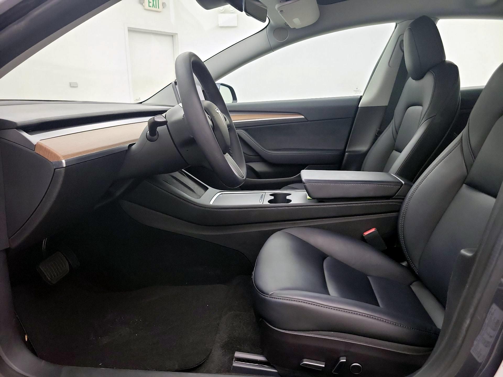 Thumbnail: 2021 Tesla Model 3 - 11