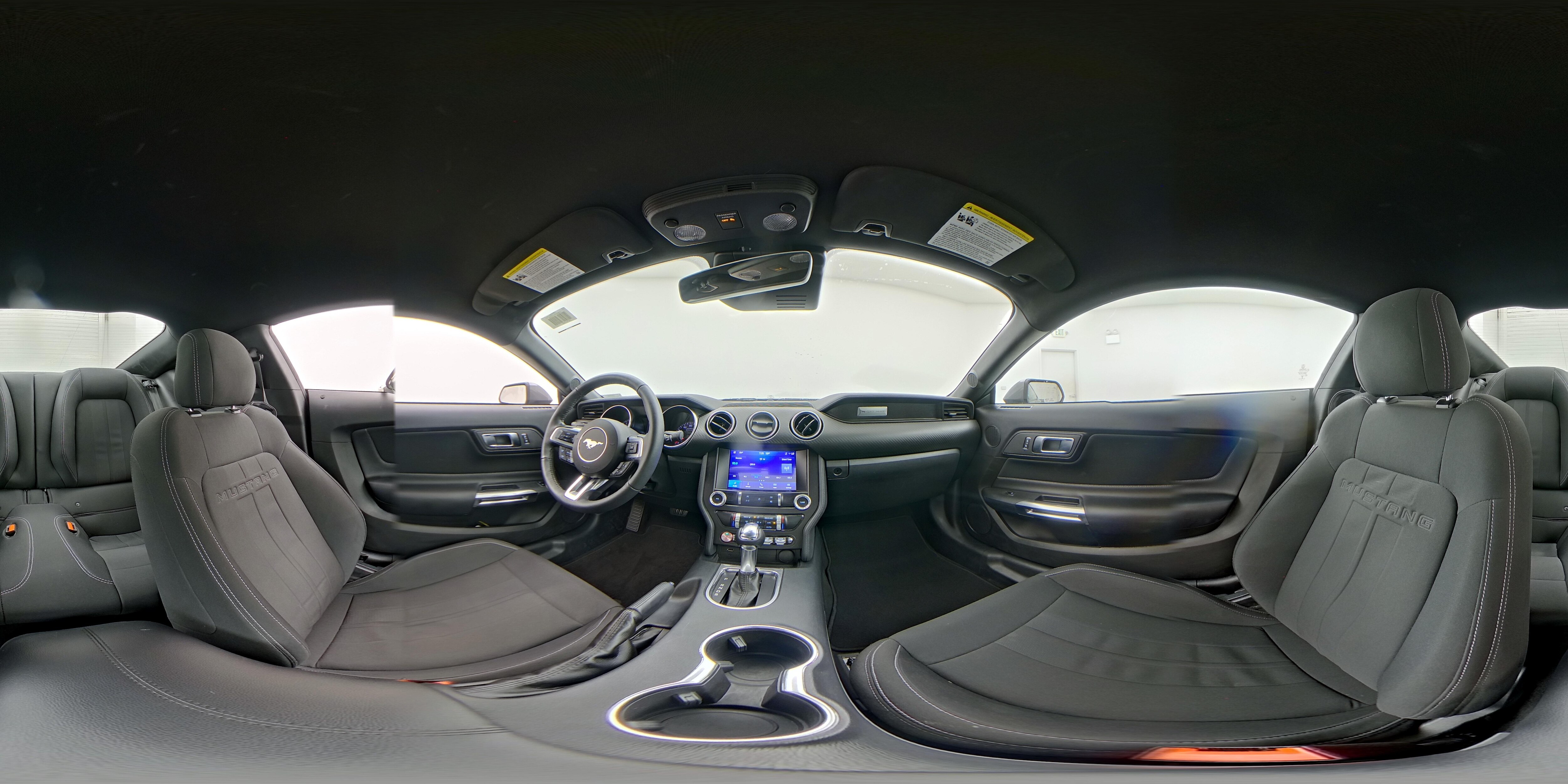2022 Ford Mustang EcoBoost - Photo 24