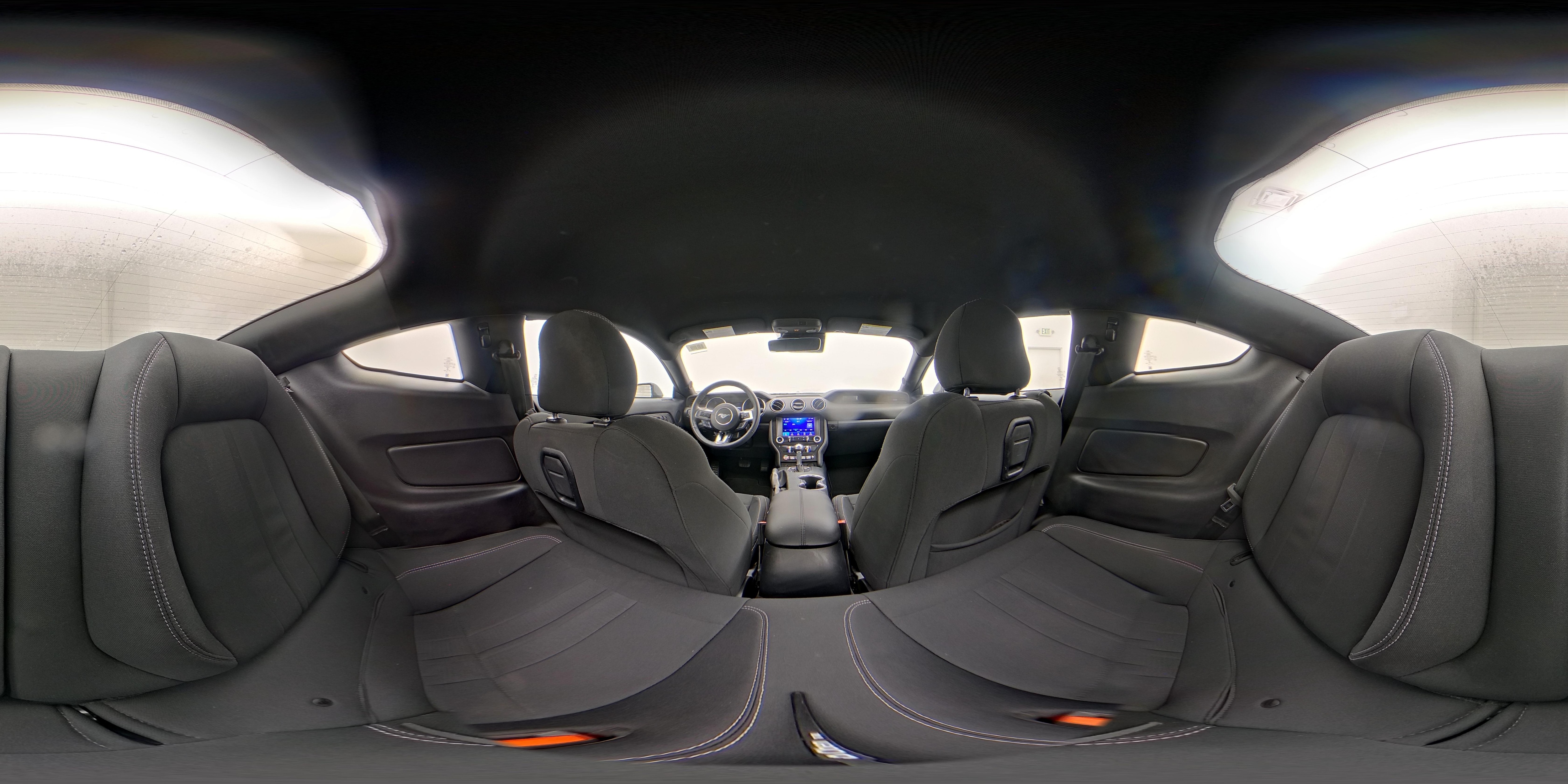 2022 Ford Mustang EcoBoost - Photo 25