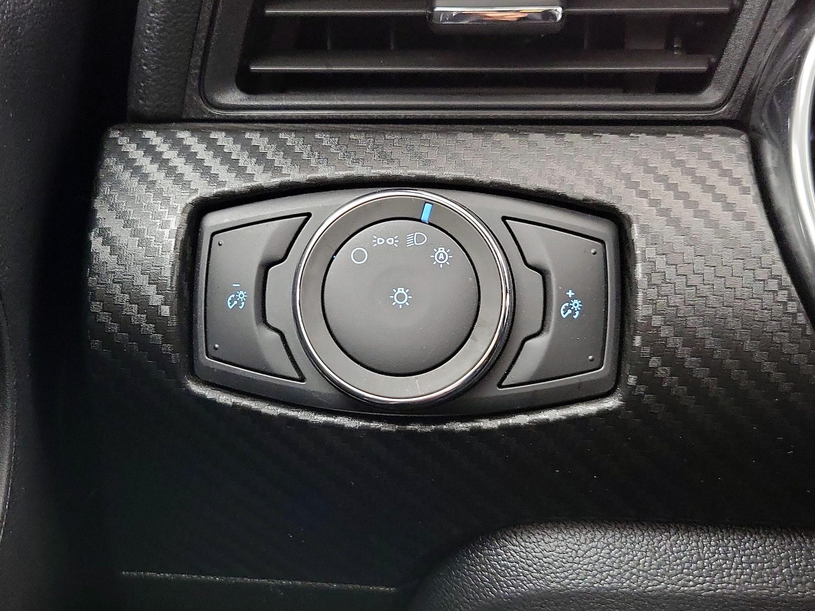 2022 Ford Mustang EcoBoost - Photo 14