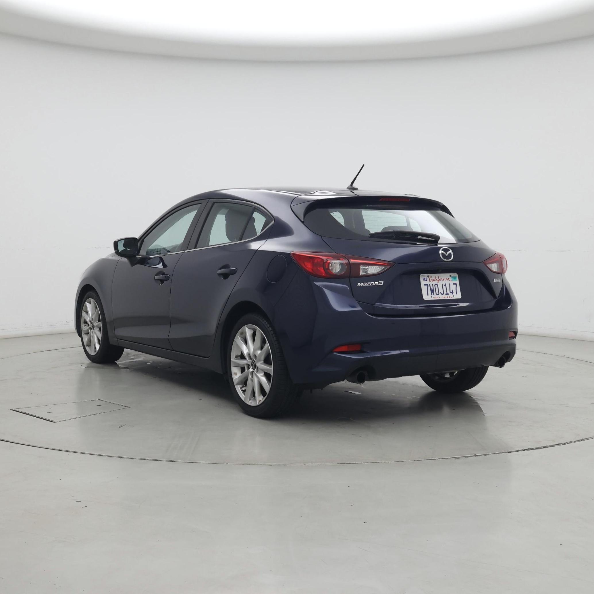 Thumbnail: 2017 Mazda Mazda3 - 2