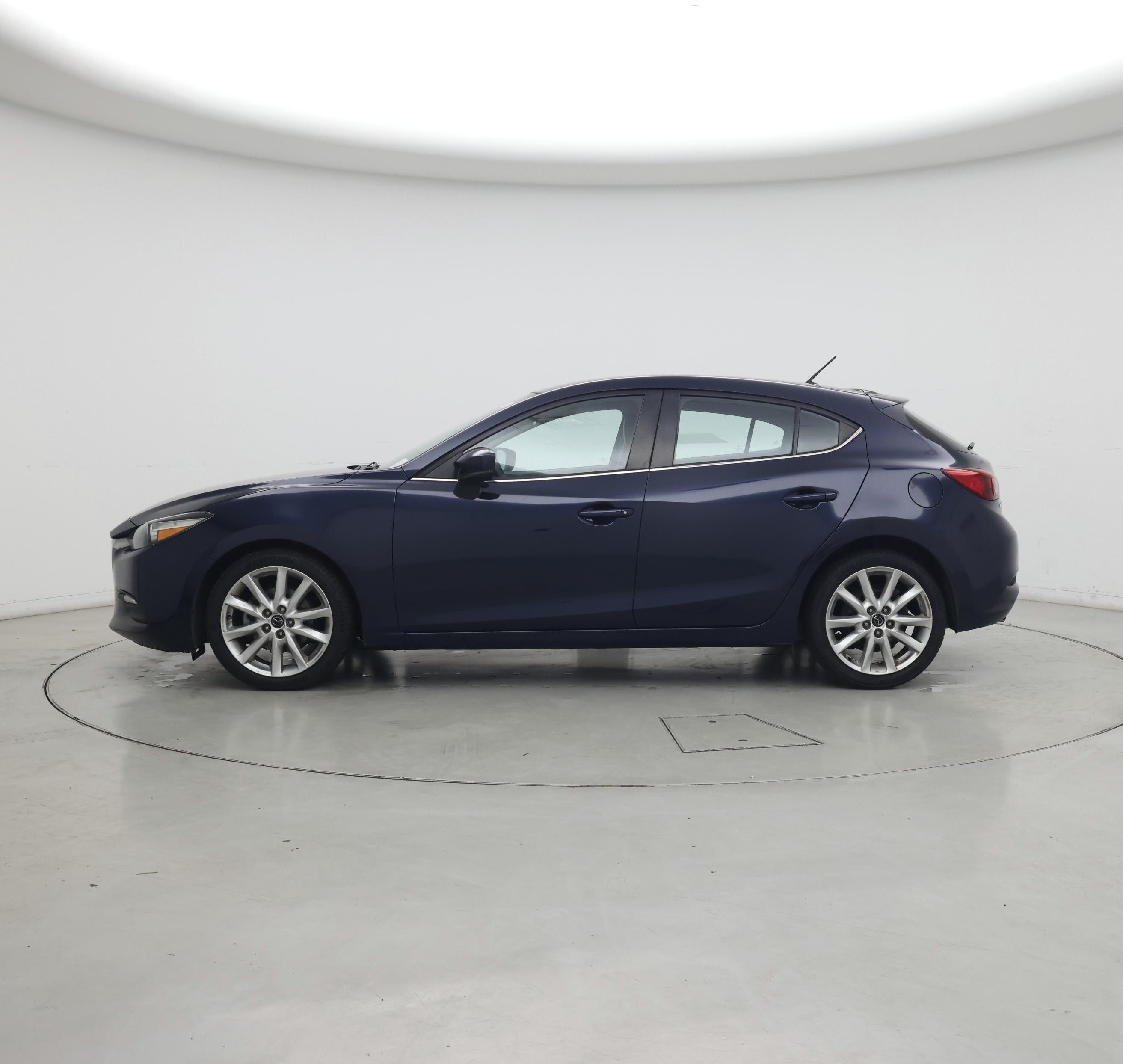 Thumbnail: 2017 Mazda Mazda3 - 3
