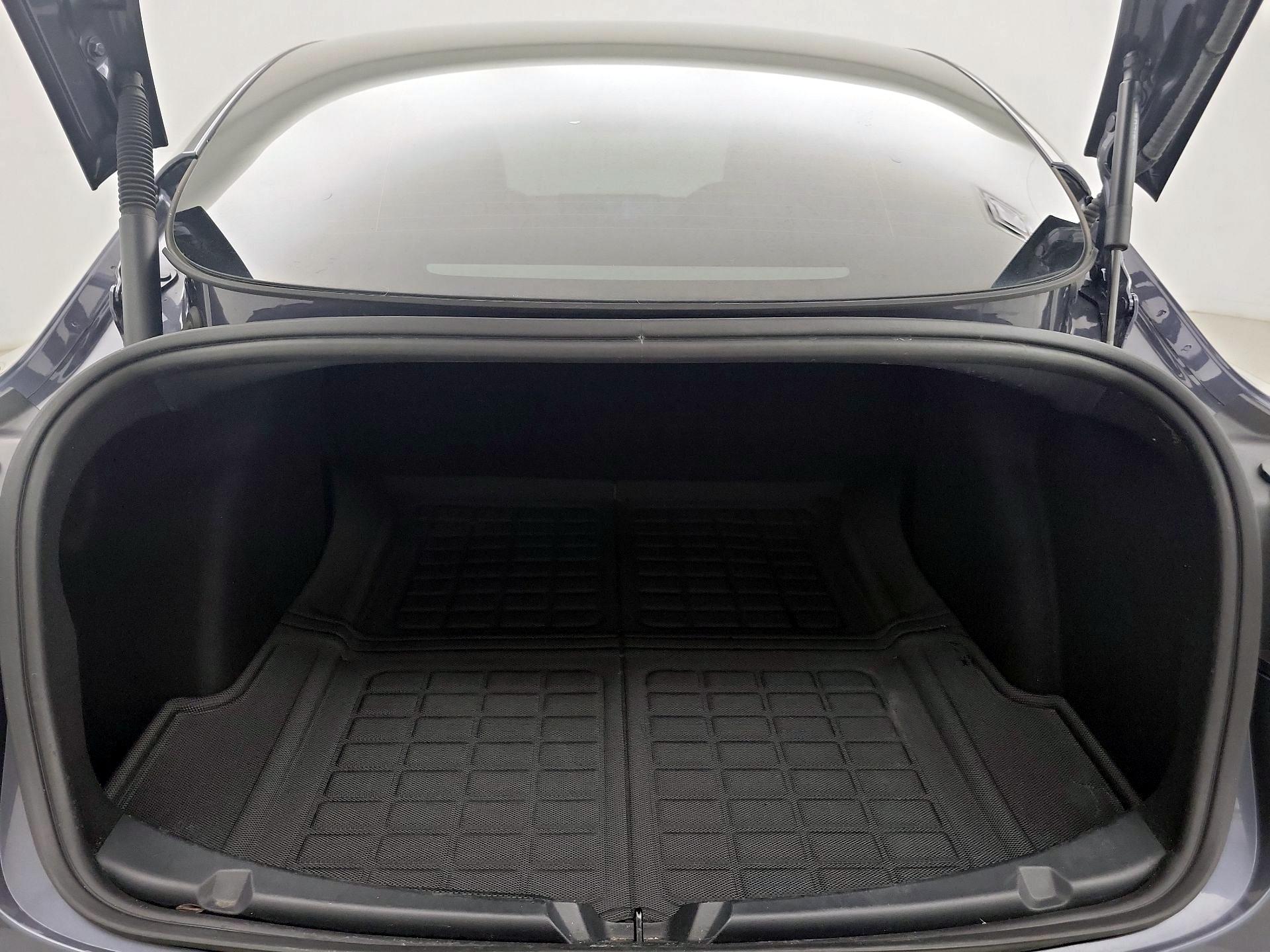 Thumbnail: 2023 Tesla Model 3 - 20