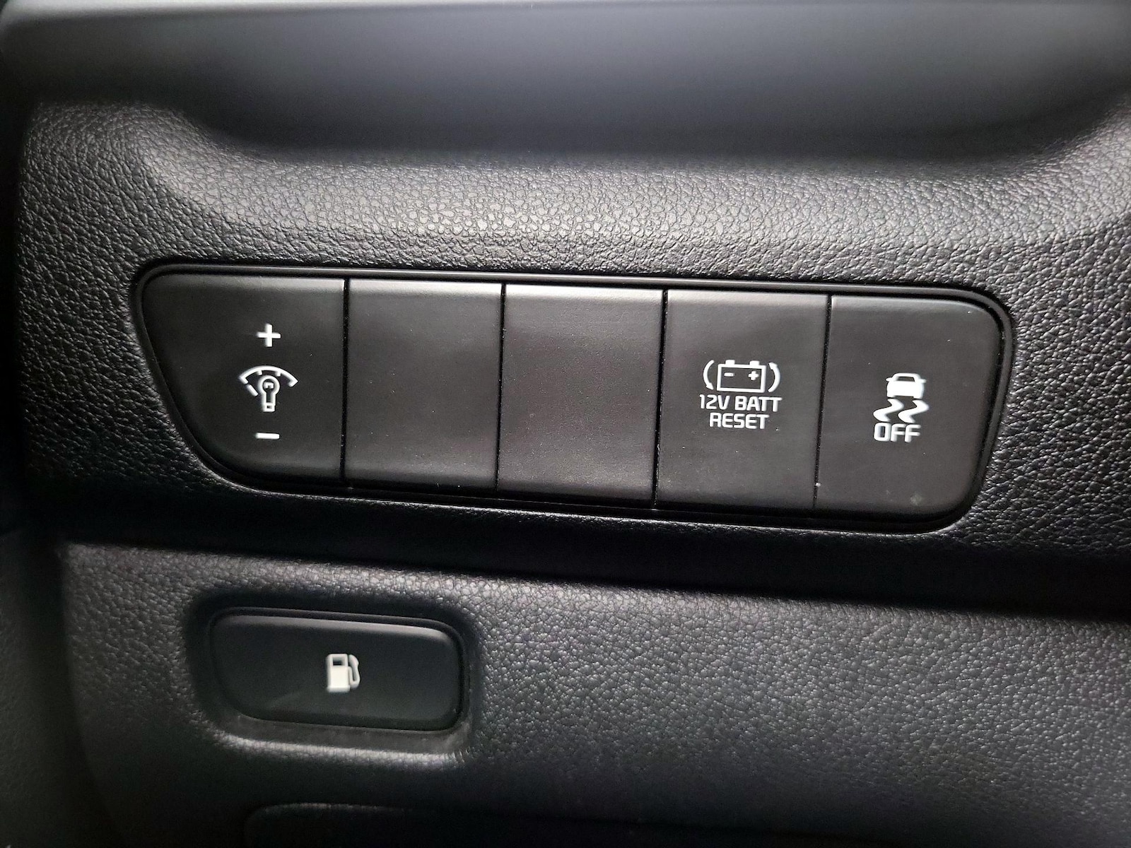2020 Kia Niro LX - Photo 14