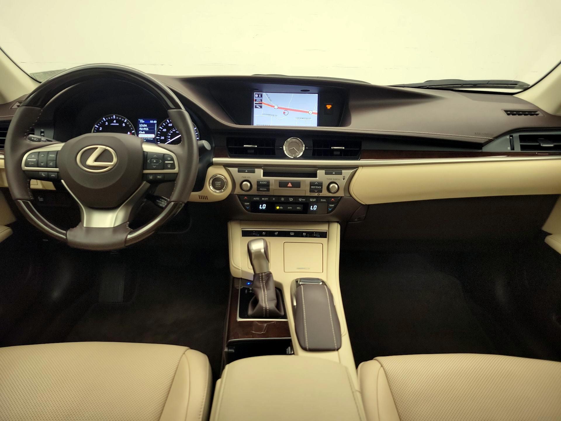 Thumbnail: 2018 Lexus ES - 9