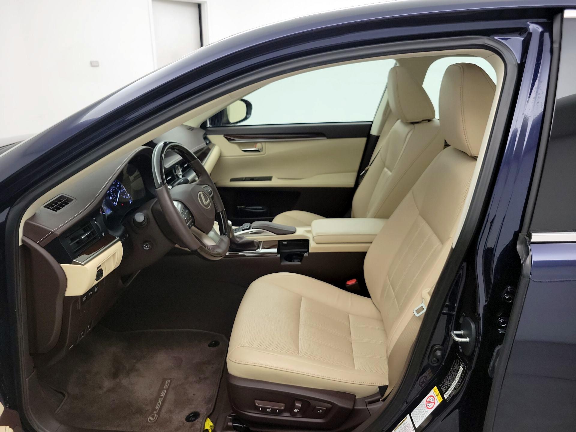 Thumbnail: 2018 Lexus ES - 11