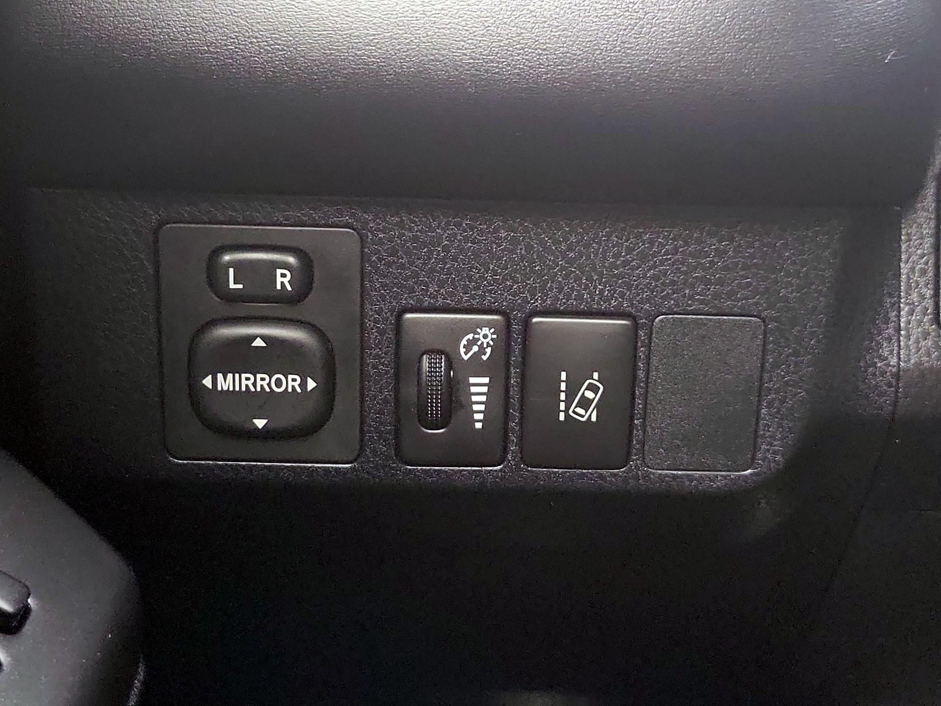 Thumbnail: 2017 Toyota RAV4 - 13