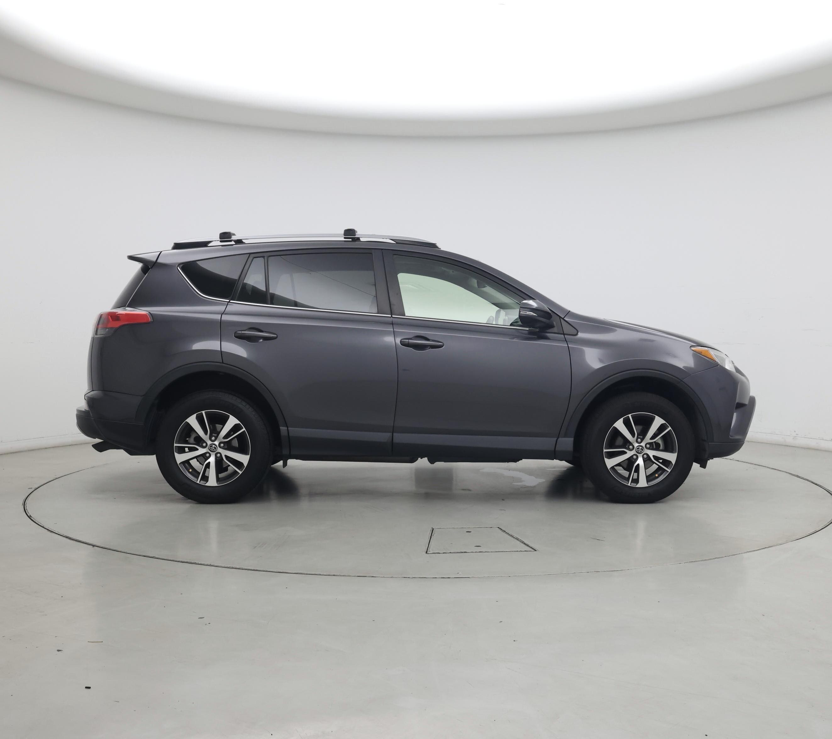 Thumbnail: 2017 Toyota RAV4 - 7