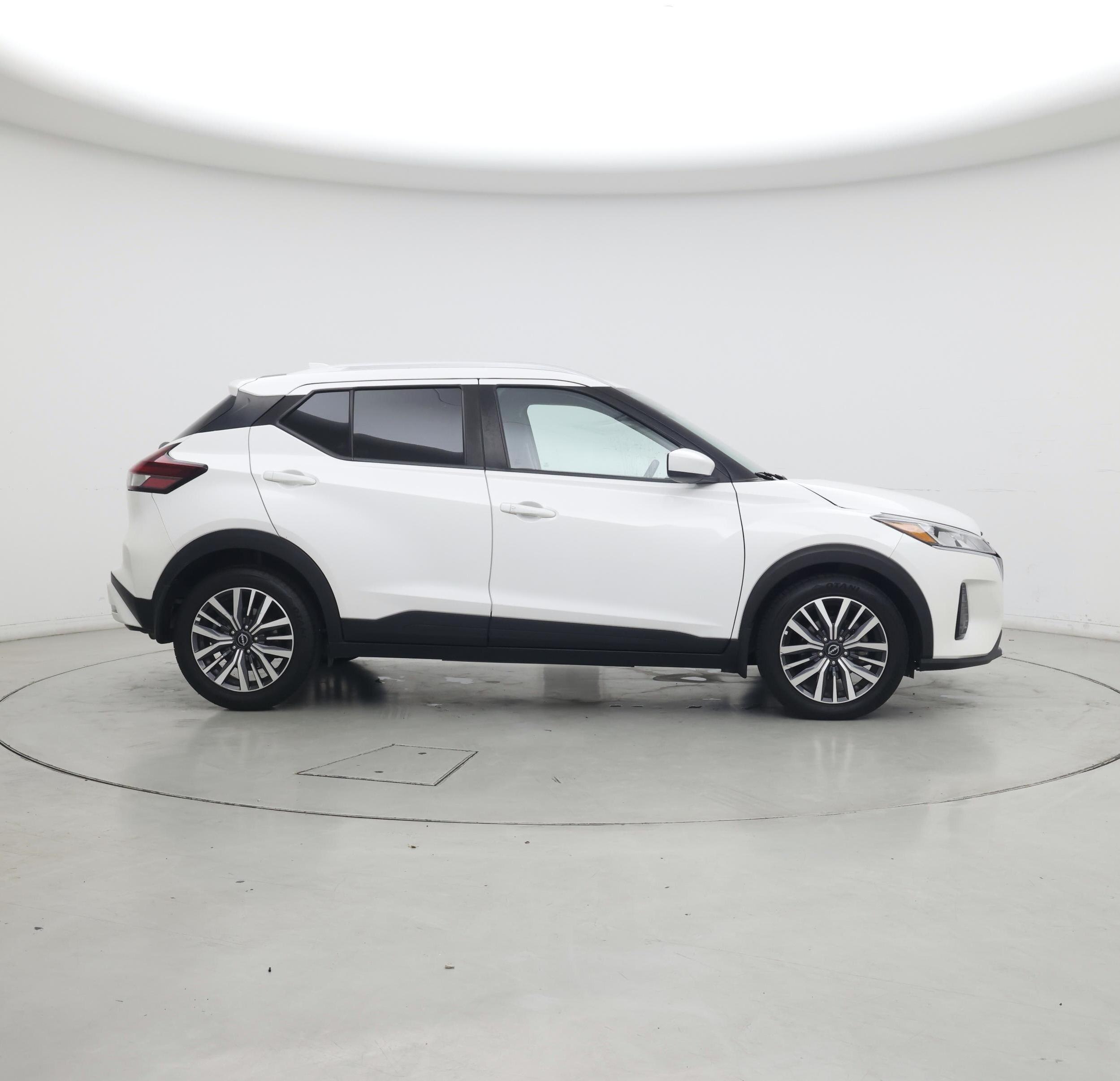 Thumbnail: 2022 Nissan Kicks - 7