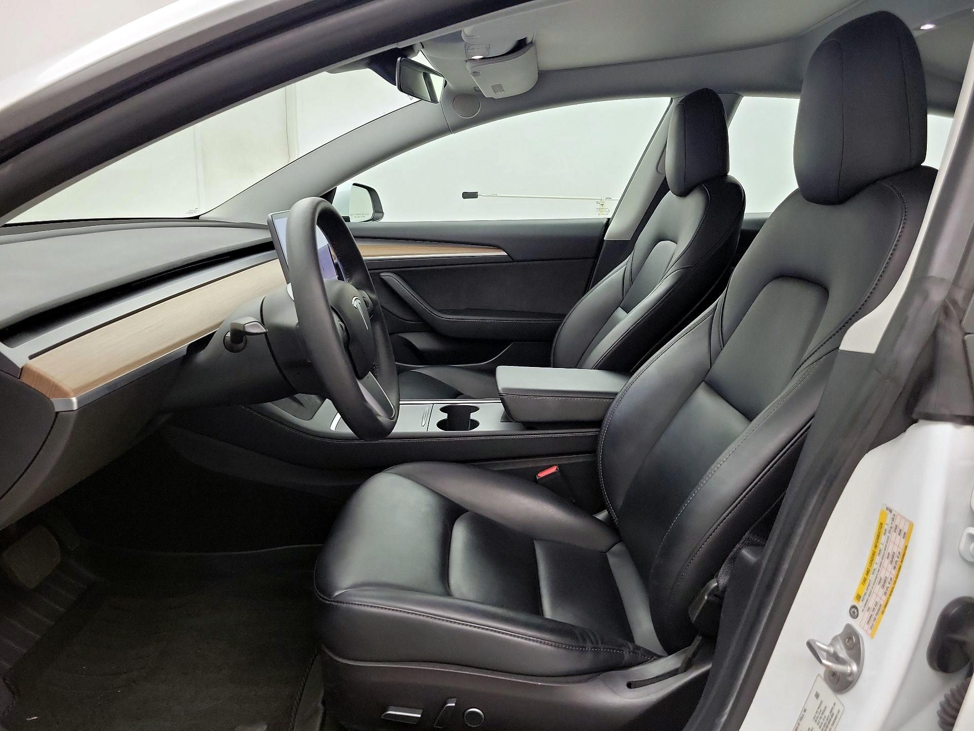 Thumbnail: 2021 Tesla Model 3 - 11