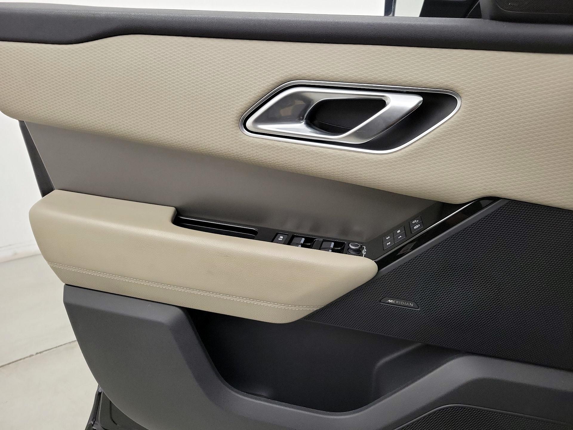 Thumbnail: 2018 Land Rover Range Rover Velar - 12