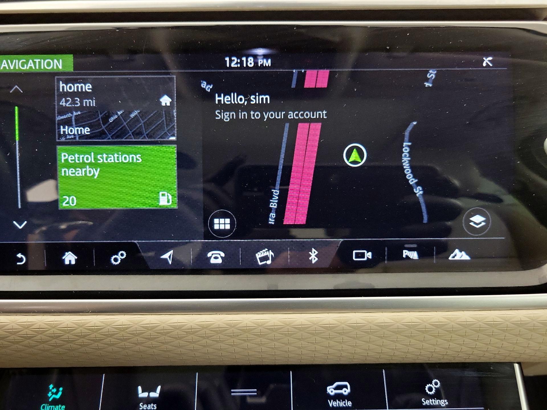 Thumbnail: 2018 Land Rover Range Rover Velar - 13
