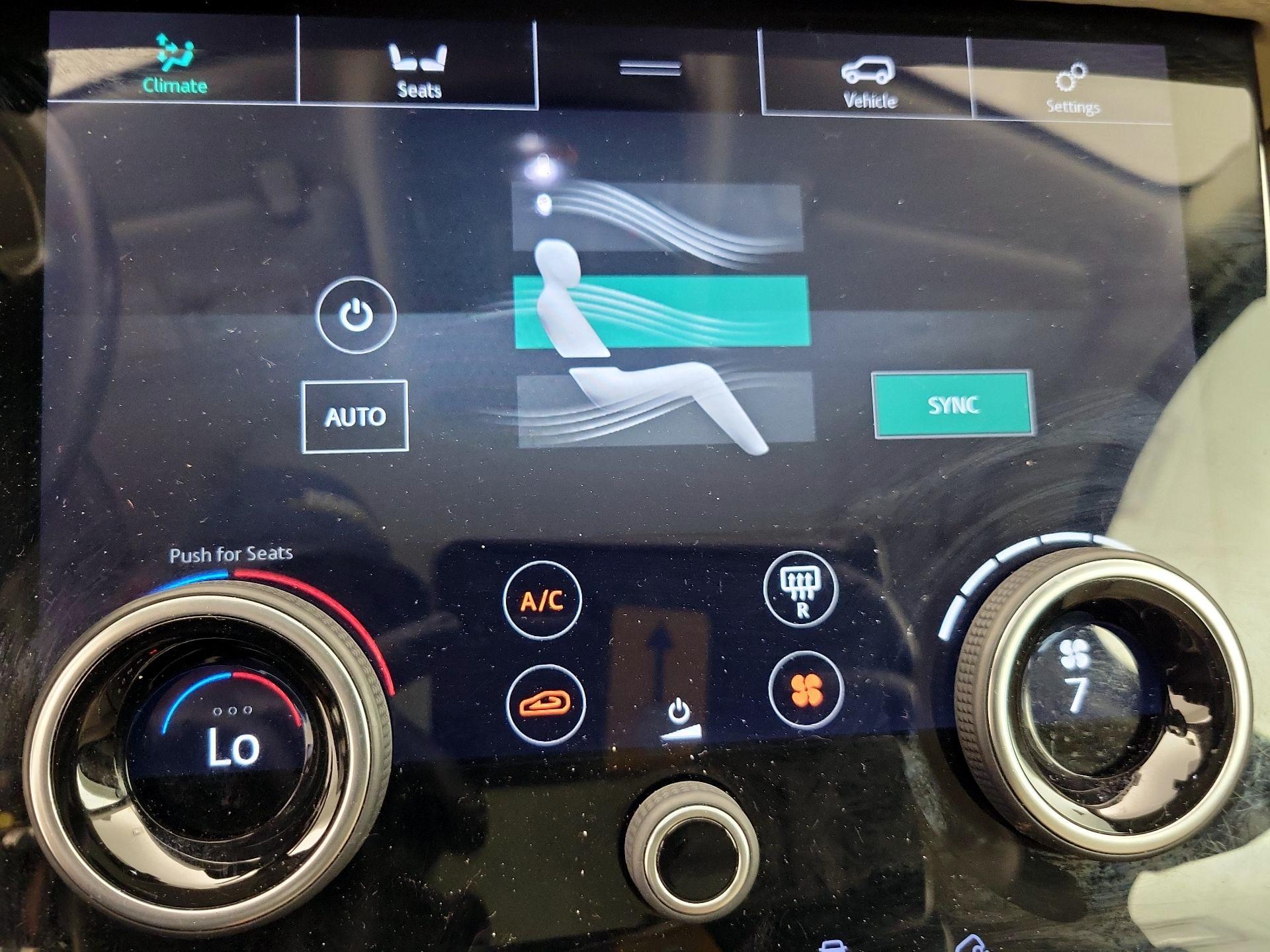 Thumbnail: 2018 Land Rover Range Rover Velar - 16