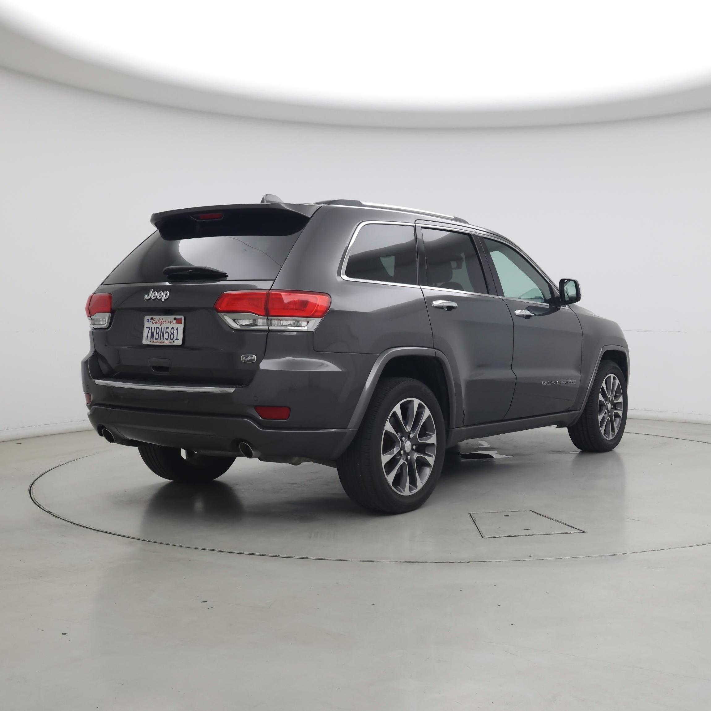 Thumbnail: 2017 Jeep Grand Cherokee - 8