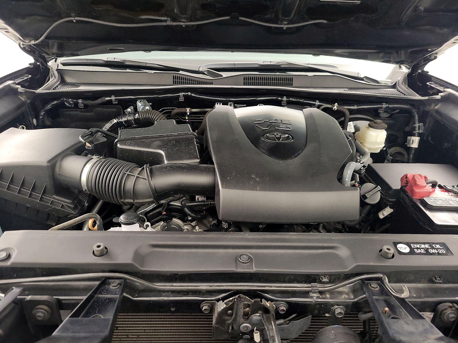 Thumbnail: 2019 Toyota Tacoma - 19