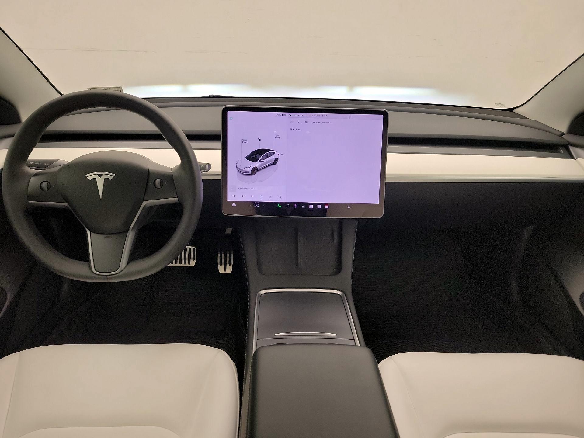 Thumbnail: 2023 Tesla Model 3 - 9