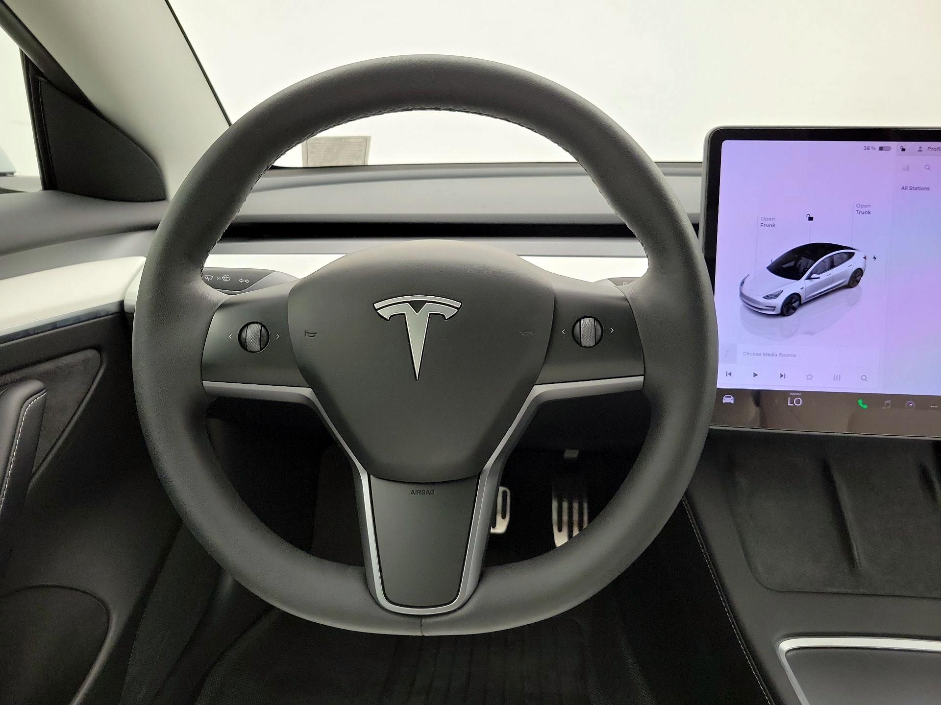 Thumbnail: 2023 Tesla Model 3 - 10
