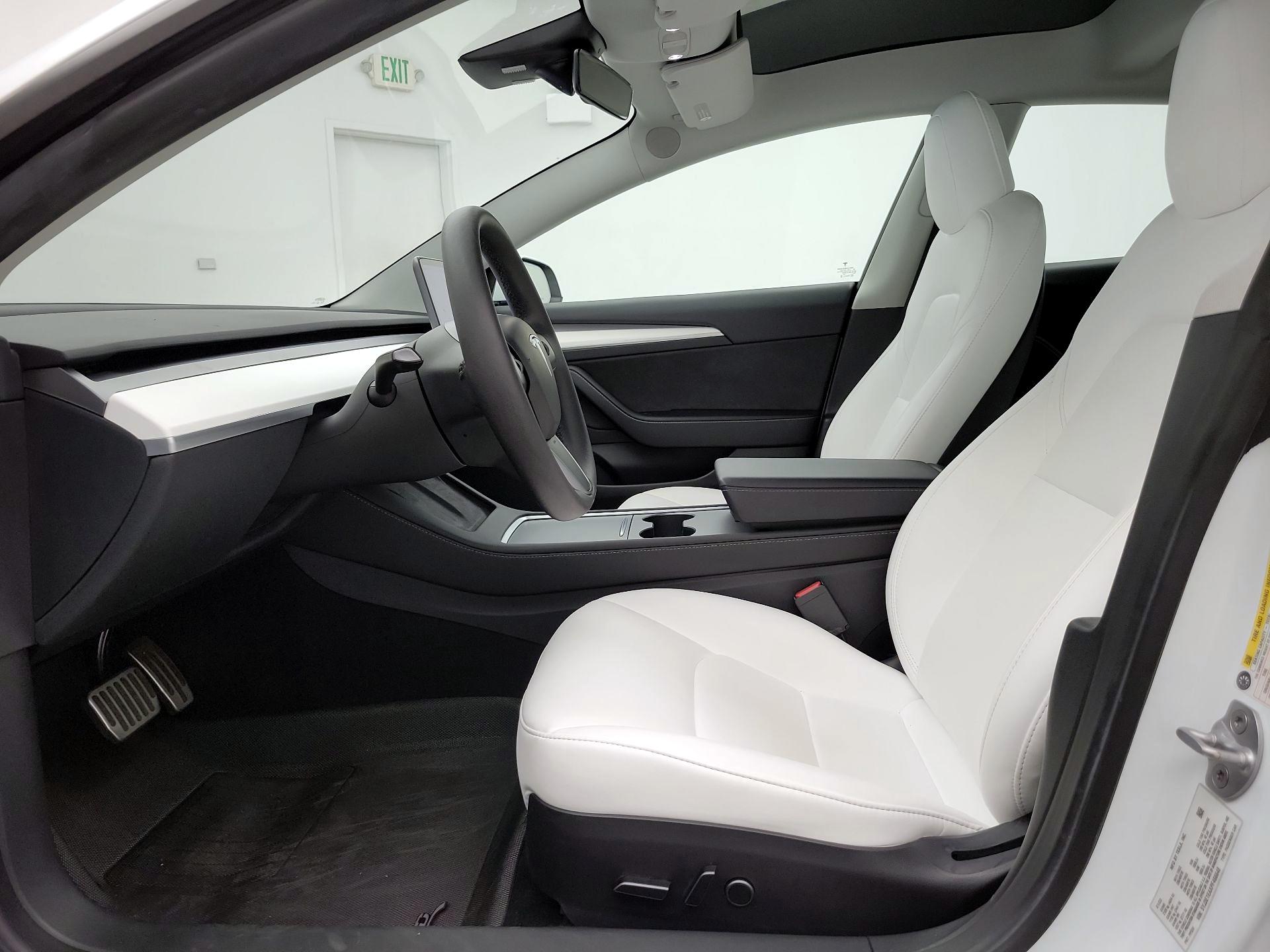 Thumbnail: 2023 Tesla Model 3 - 11