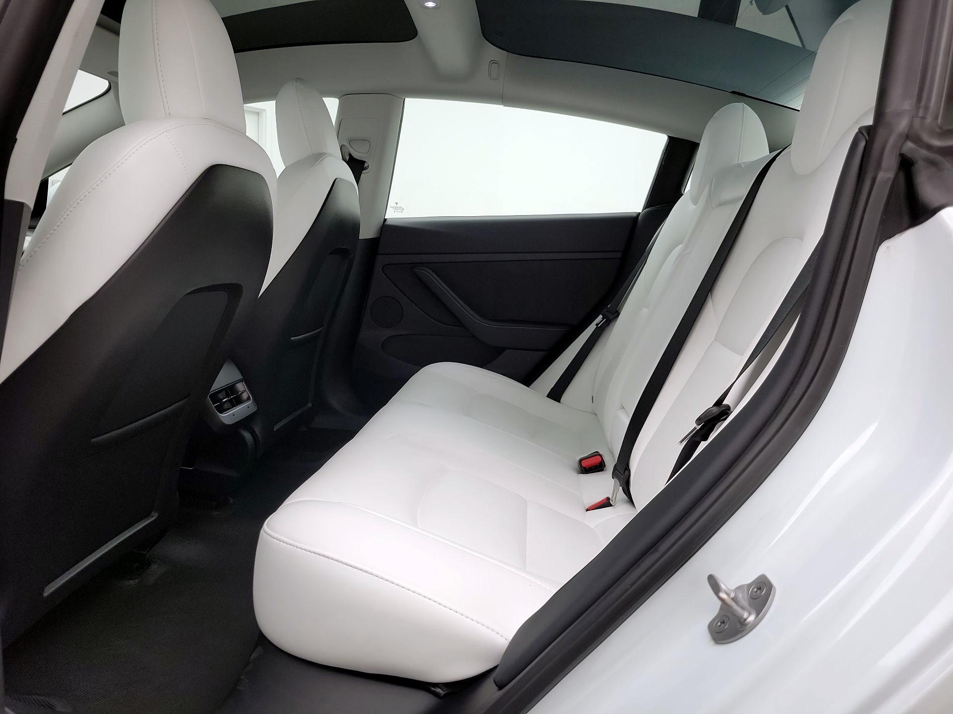 Thumbnail: 2023 Tesla Model 3 - 19