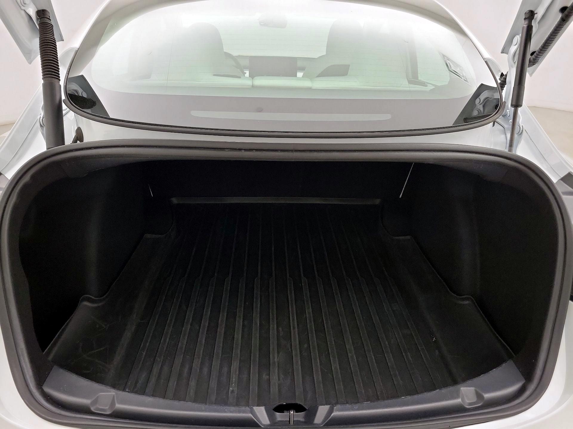 Thumbnail: 2023 Tesla Model 3 - 20