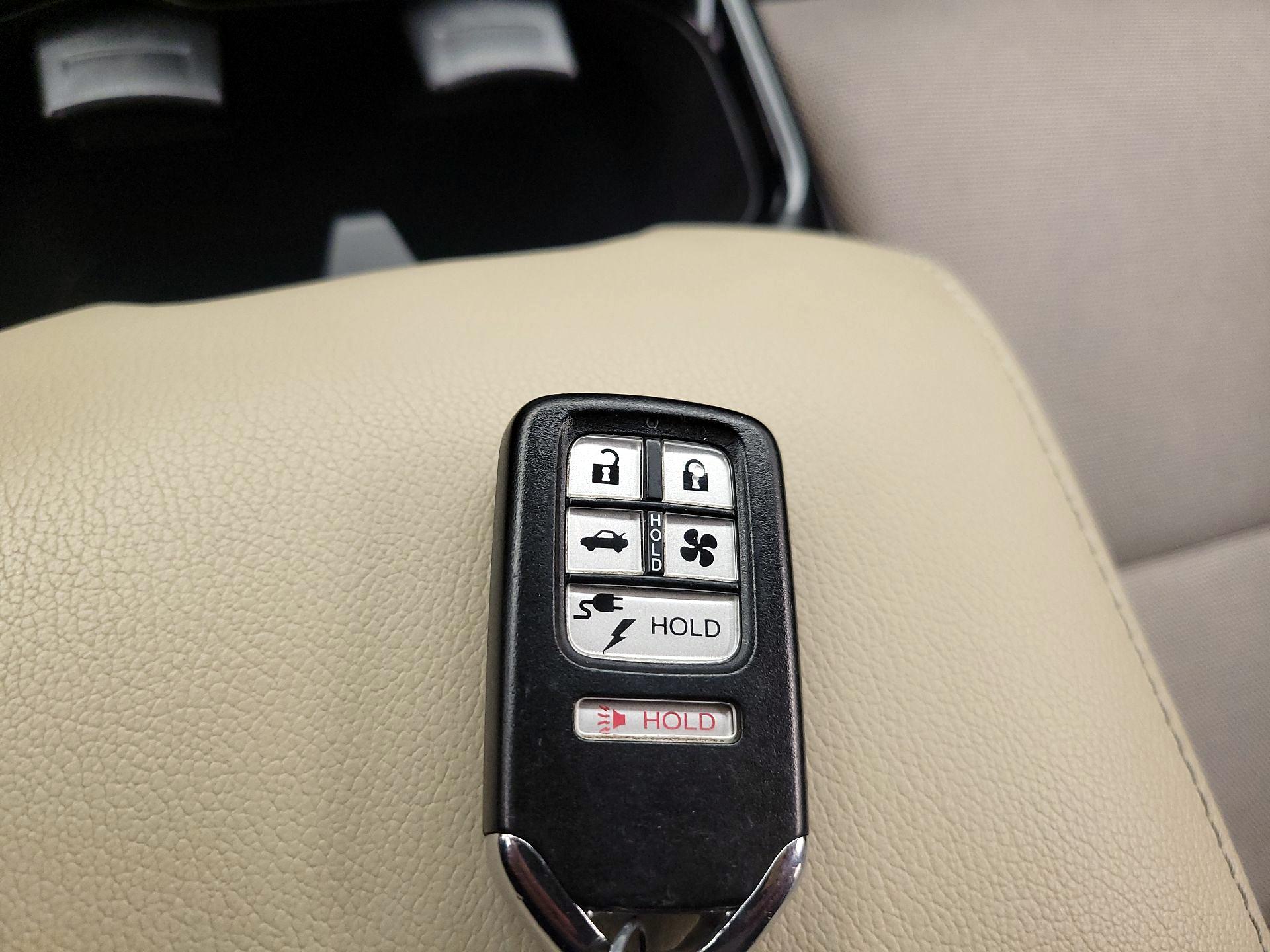 Thumbnail: 2018 Honda Clarity - 20