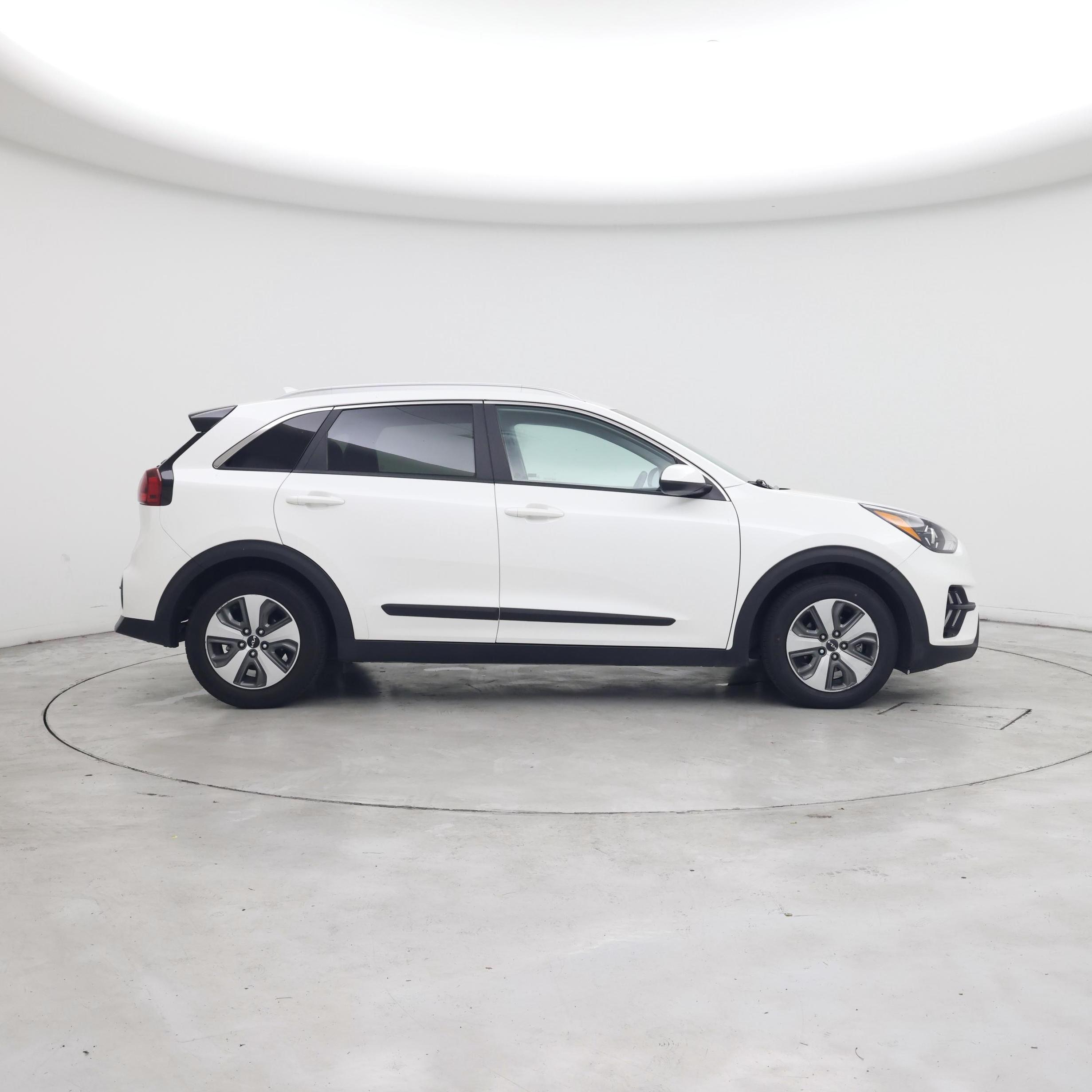 Thumbnail: 2022 Kia Niro - 7