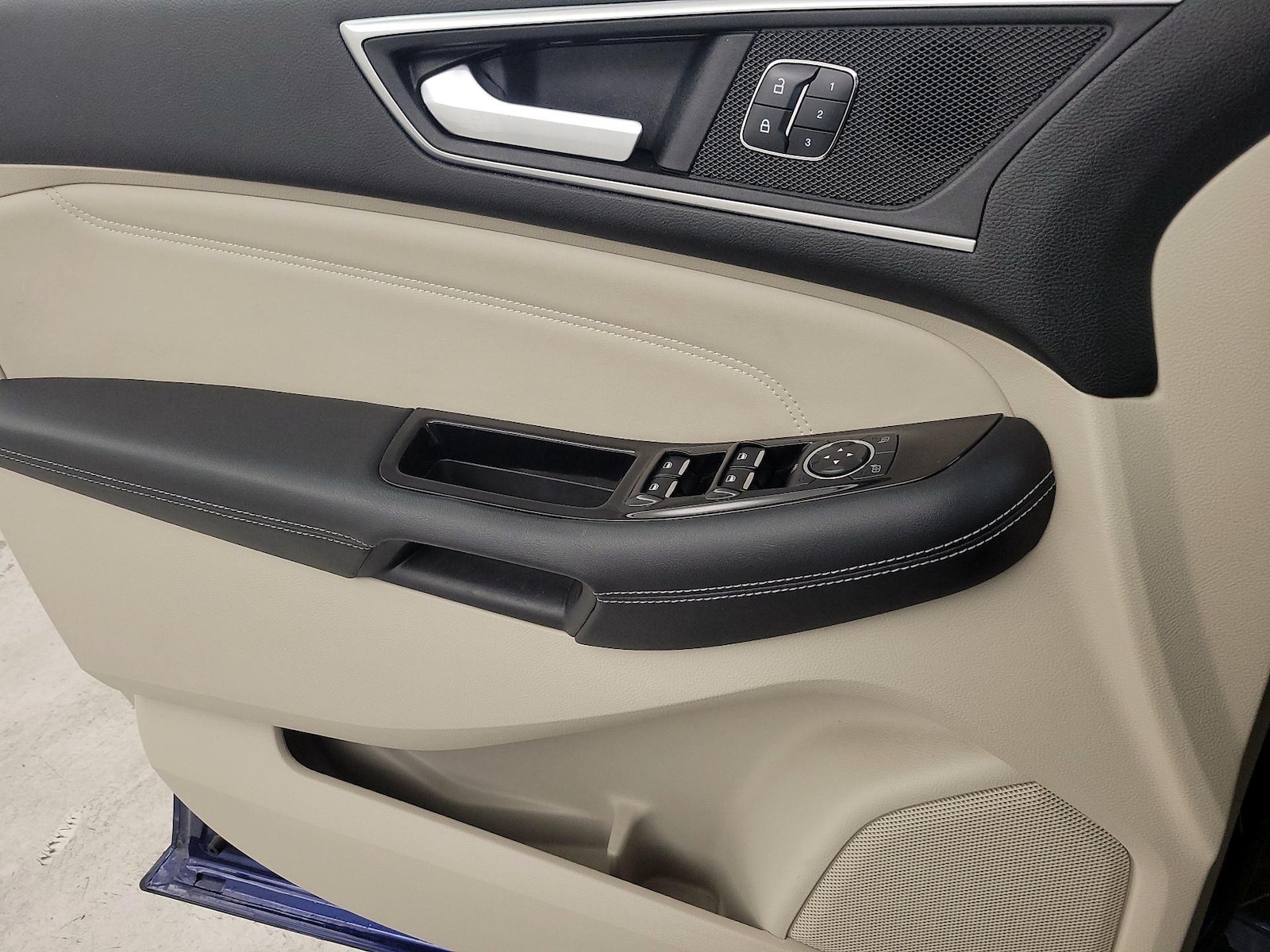 2015 Ford Edge Titanium - Photo 11