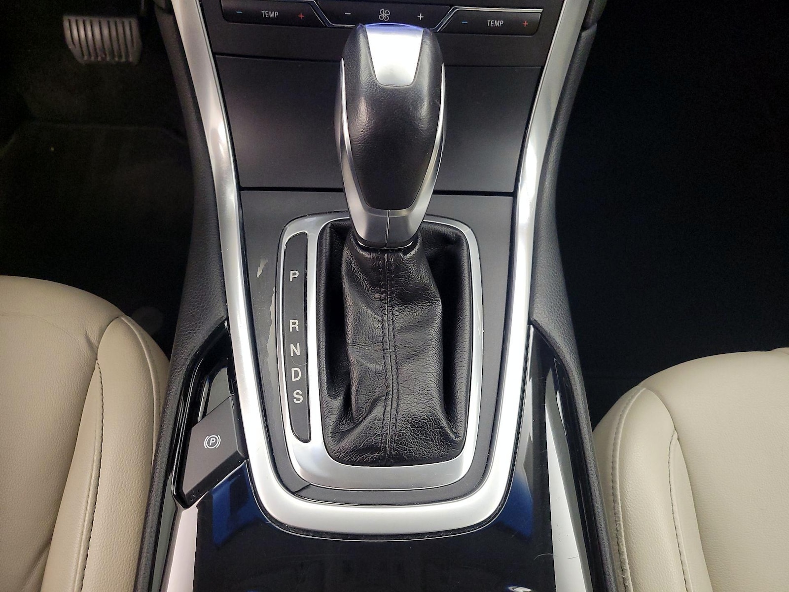 2015 Ford Edge Titanium - Photo 16