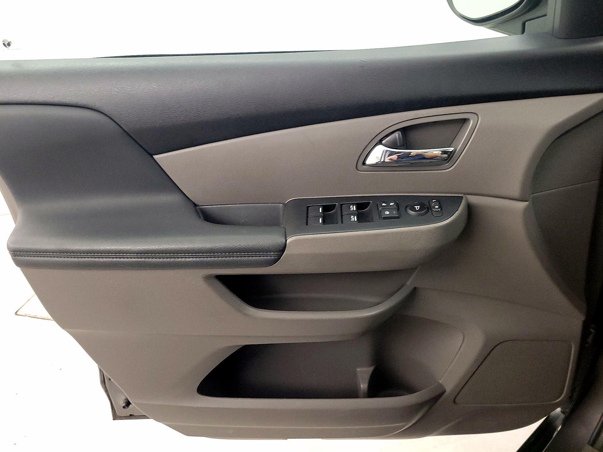 Thumbnail: 2014 Honda Odyssey - 10