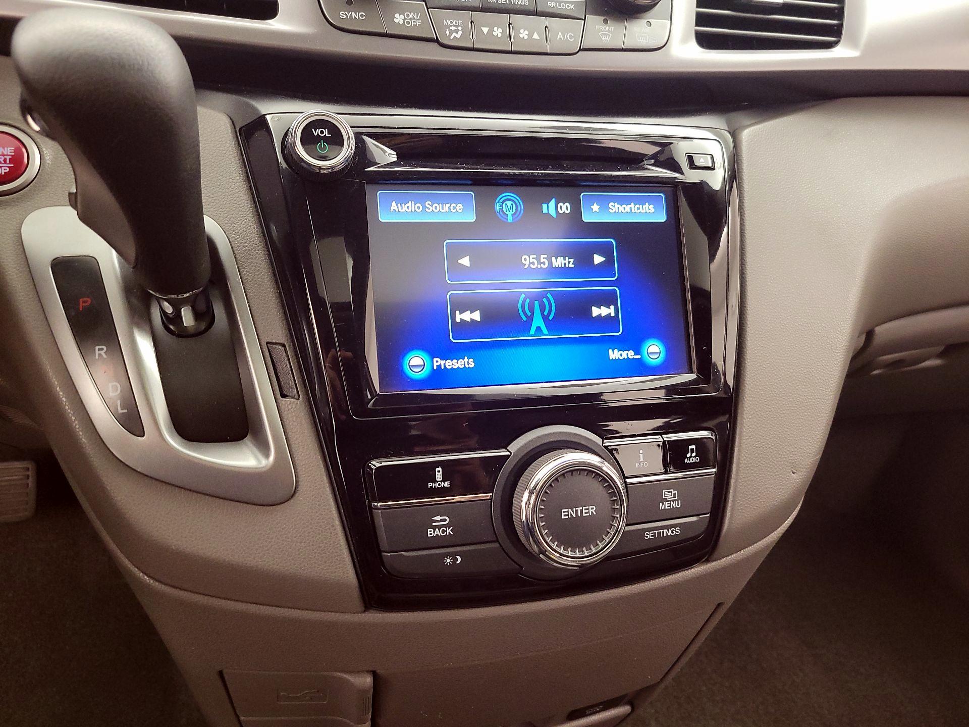 Thumbnail: 2014 Honda Odyssey - 13