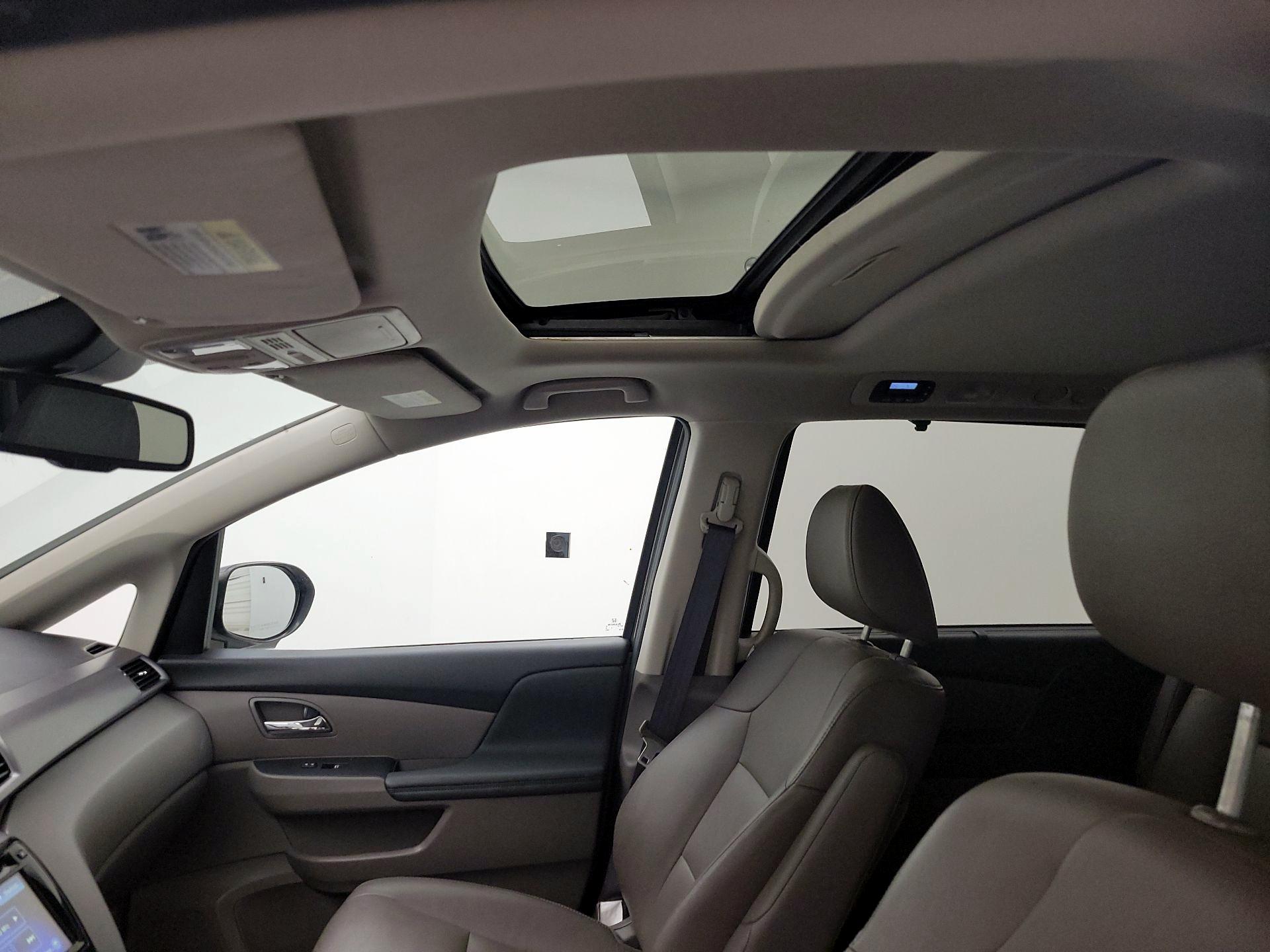 Thumbnail: 2014 Honda Odyssey - 17