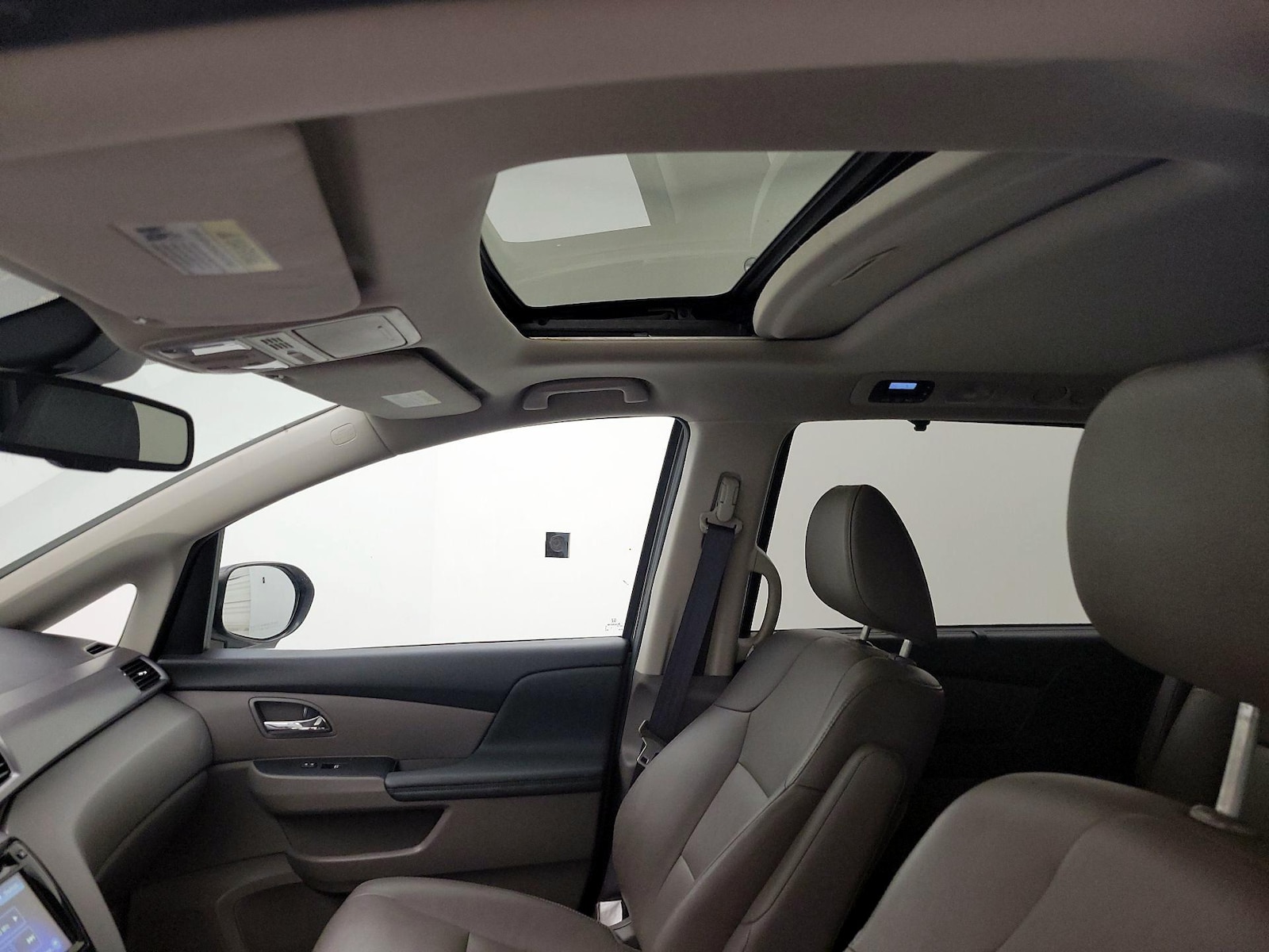 Sunroof(s) & Overhead Airbags